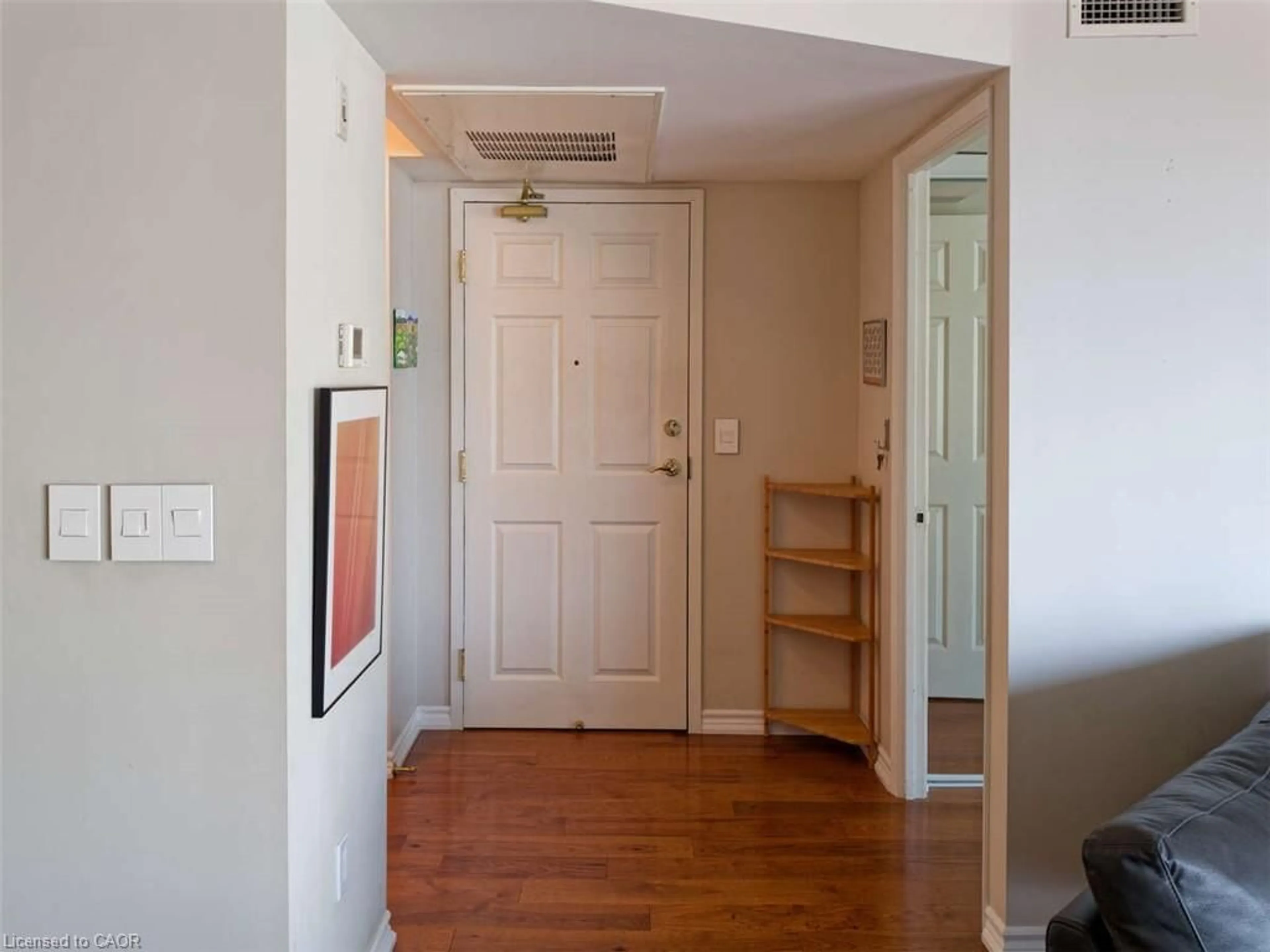 Indoor entryway for 20 St George St #507, Kitchener Ontario N2G 2S7