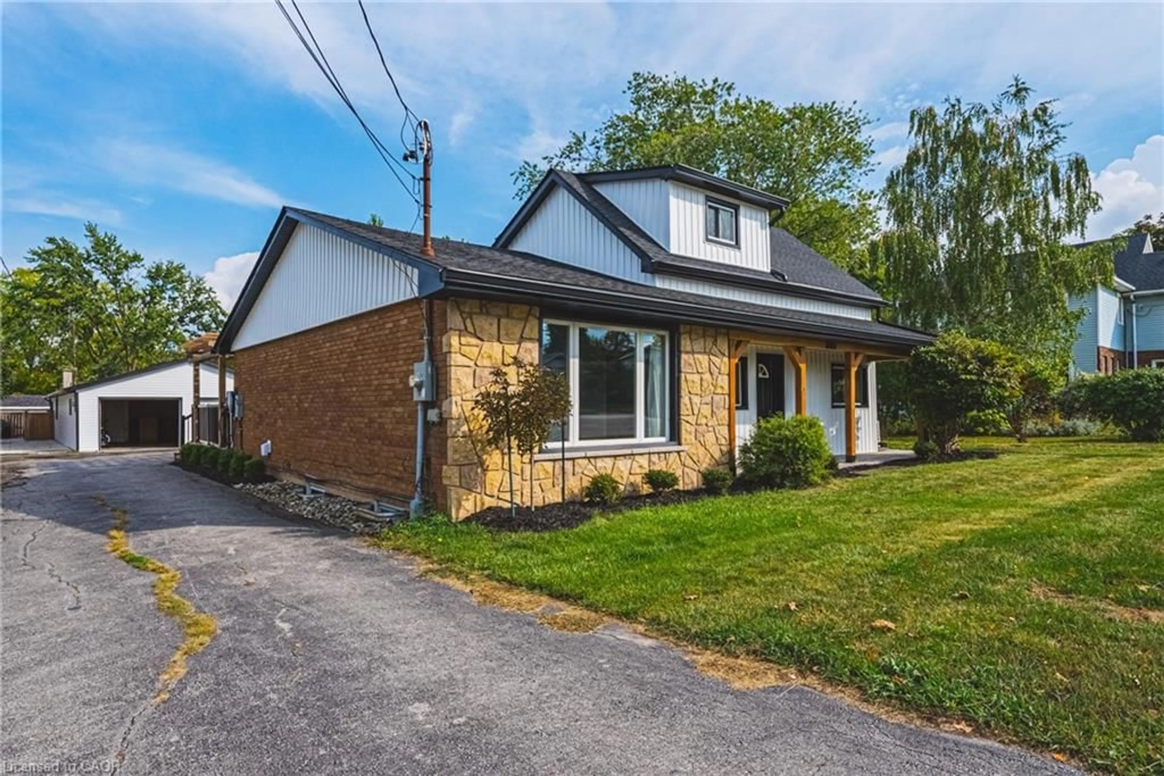 Home with brick exterior material, street for 3865 Victoria Ave, Vineland Ontario L0R 2C0