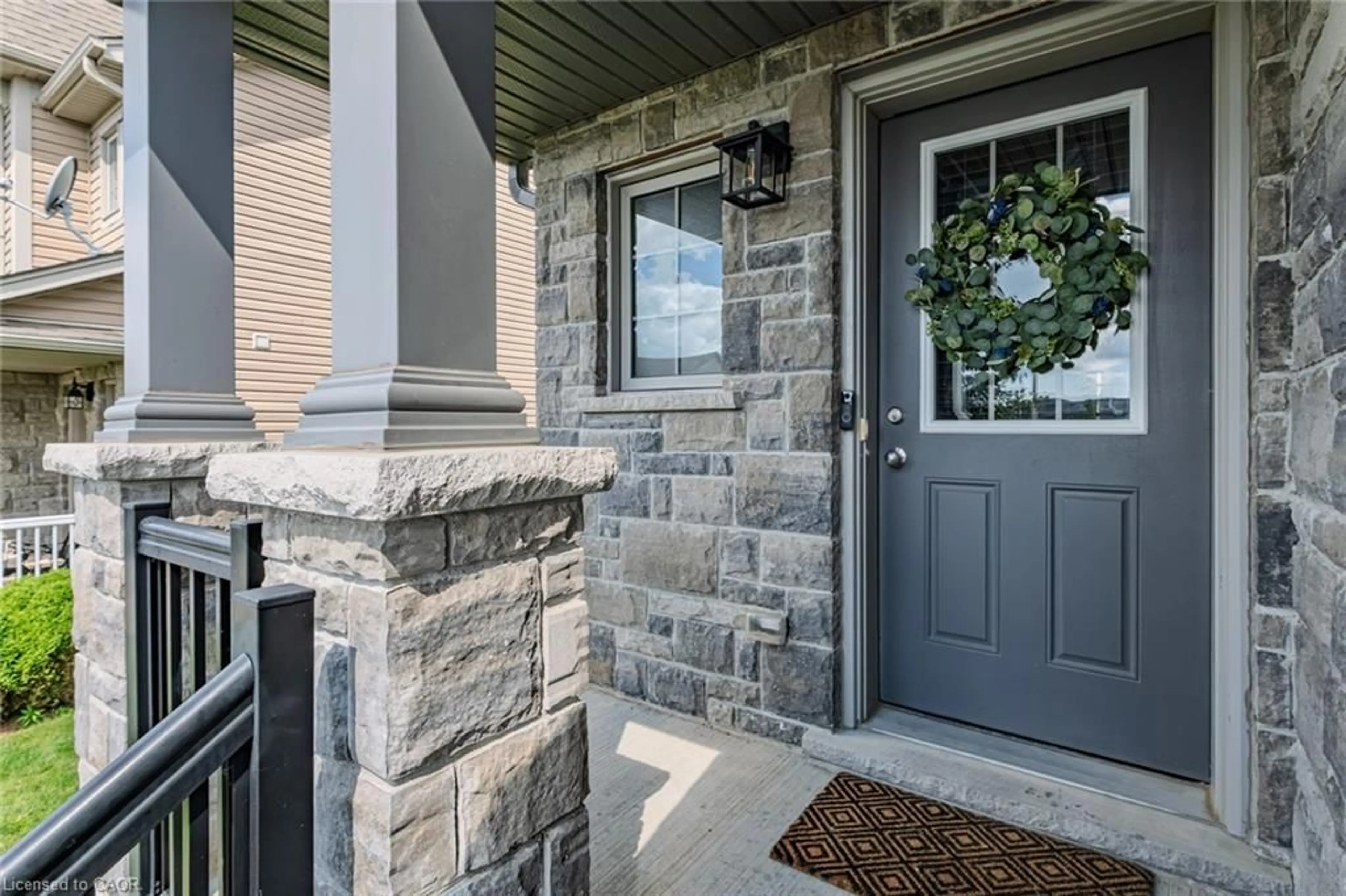 Indoor entryway for 37 Trillium Way, Simcoe Ontario N3Y 0B9