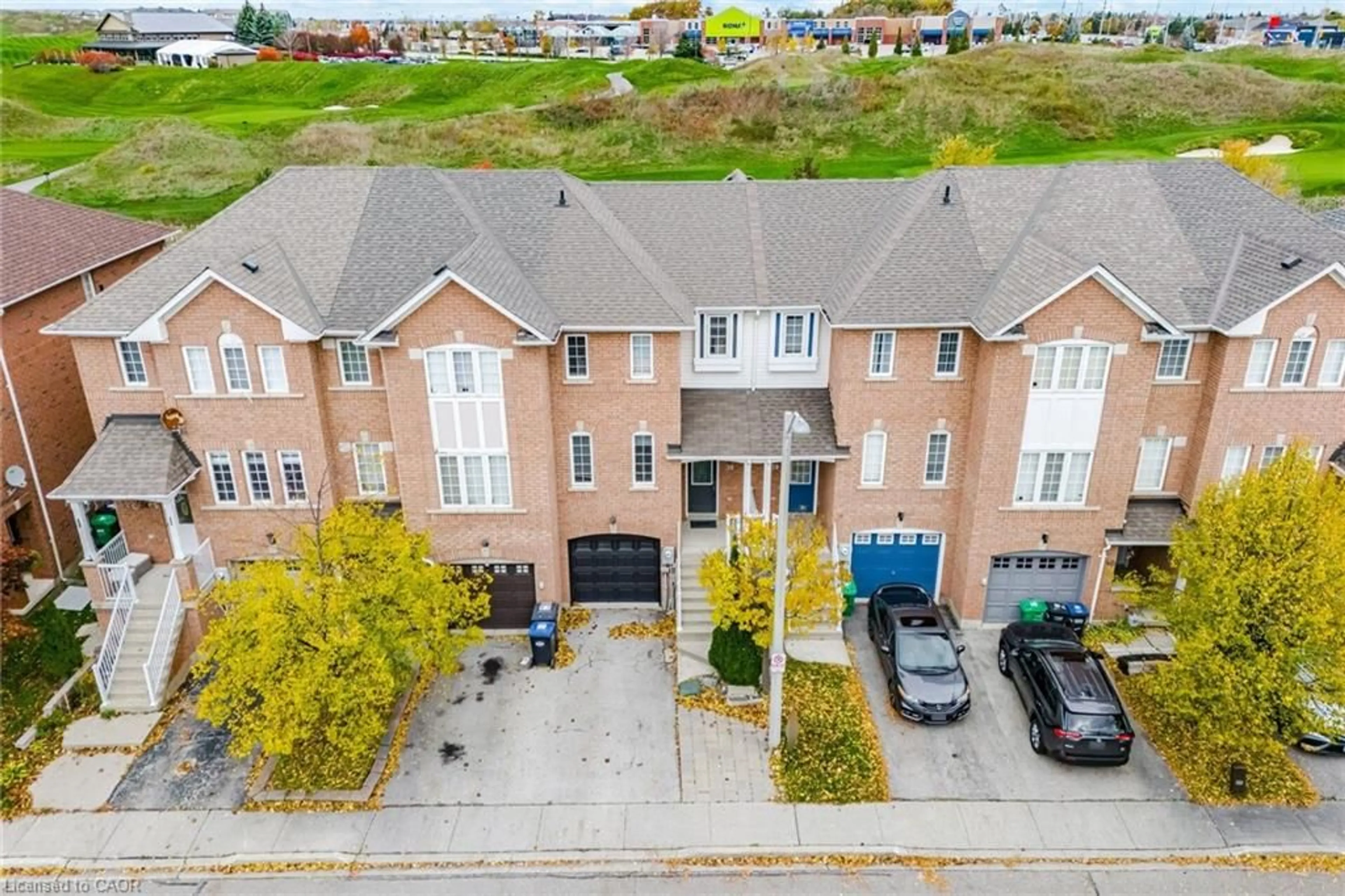 A pic from outside/outdoor area/front of a property/back of a property/a pic from drone, street for 271 Richvale Dr #38, Brampton Ontario L6Z 4W7