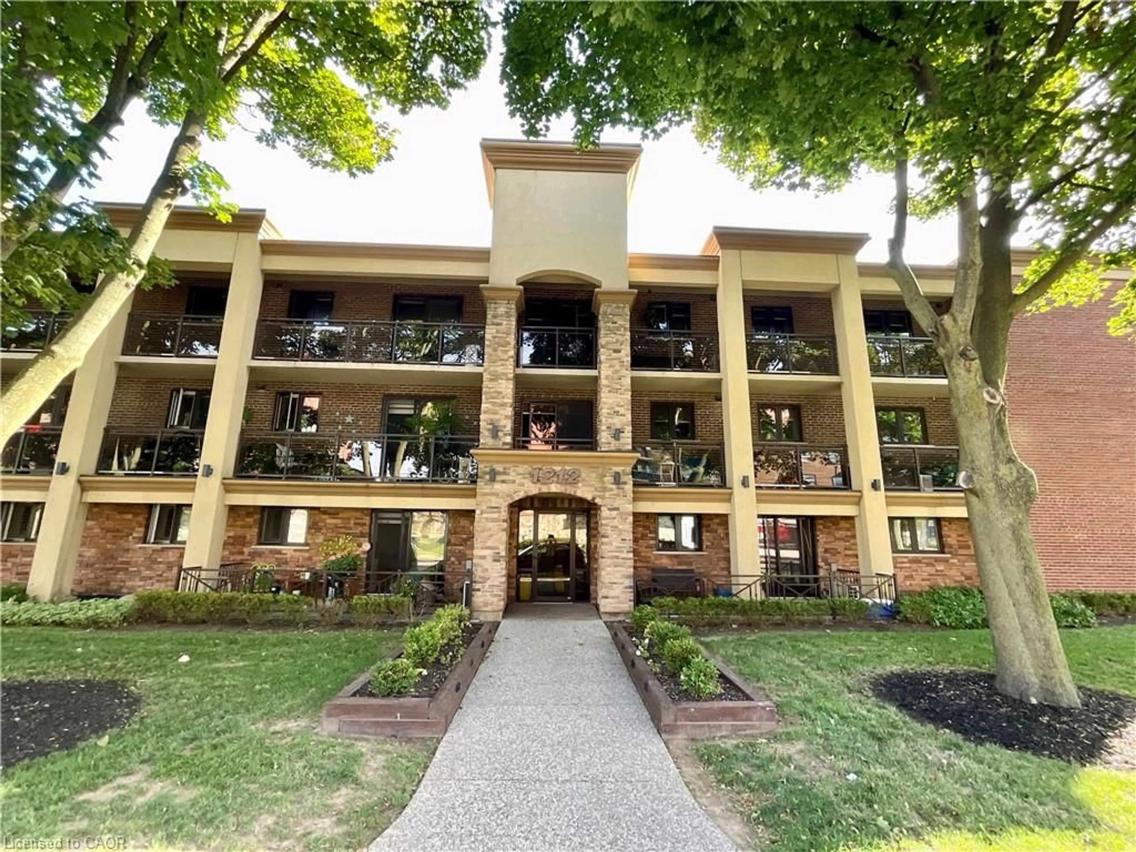 Unknown for 1212 Fennell Ave #108, Hamilton Ontario L8T 1T2