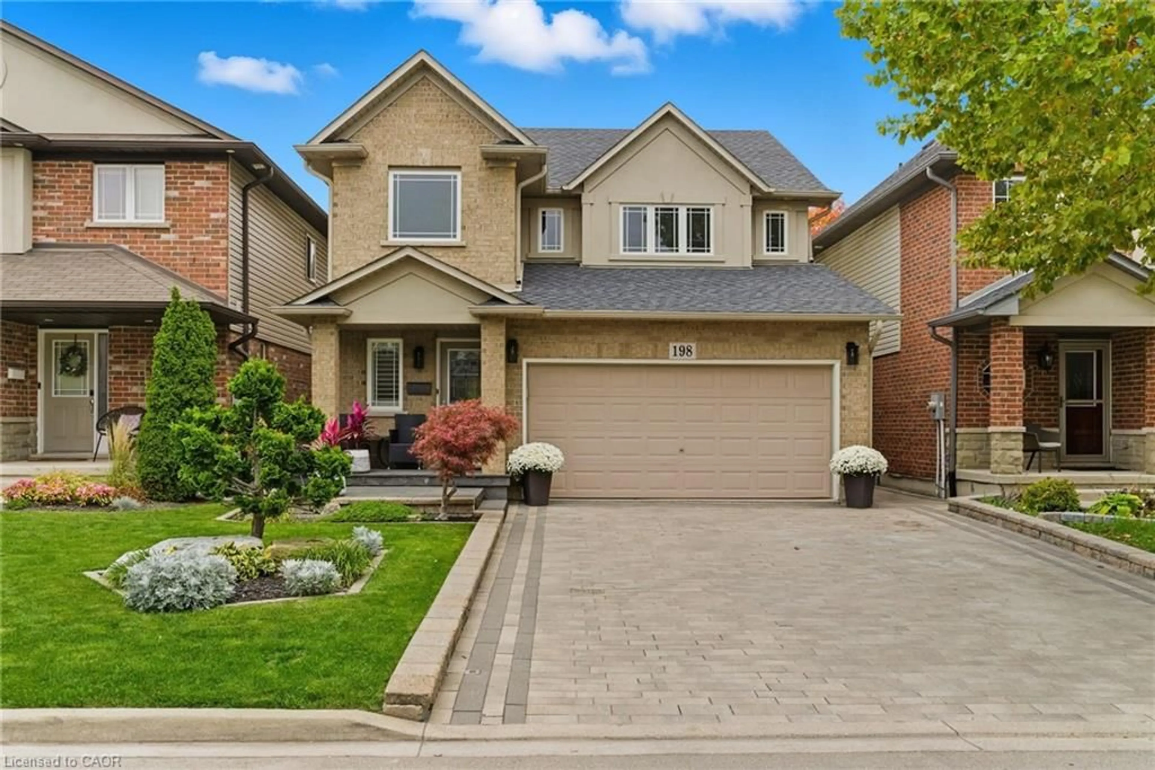 Home with brick exterior material, street for 198 Springvalley Cres, Hamilton Ontario L9C 0B4