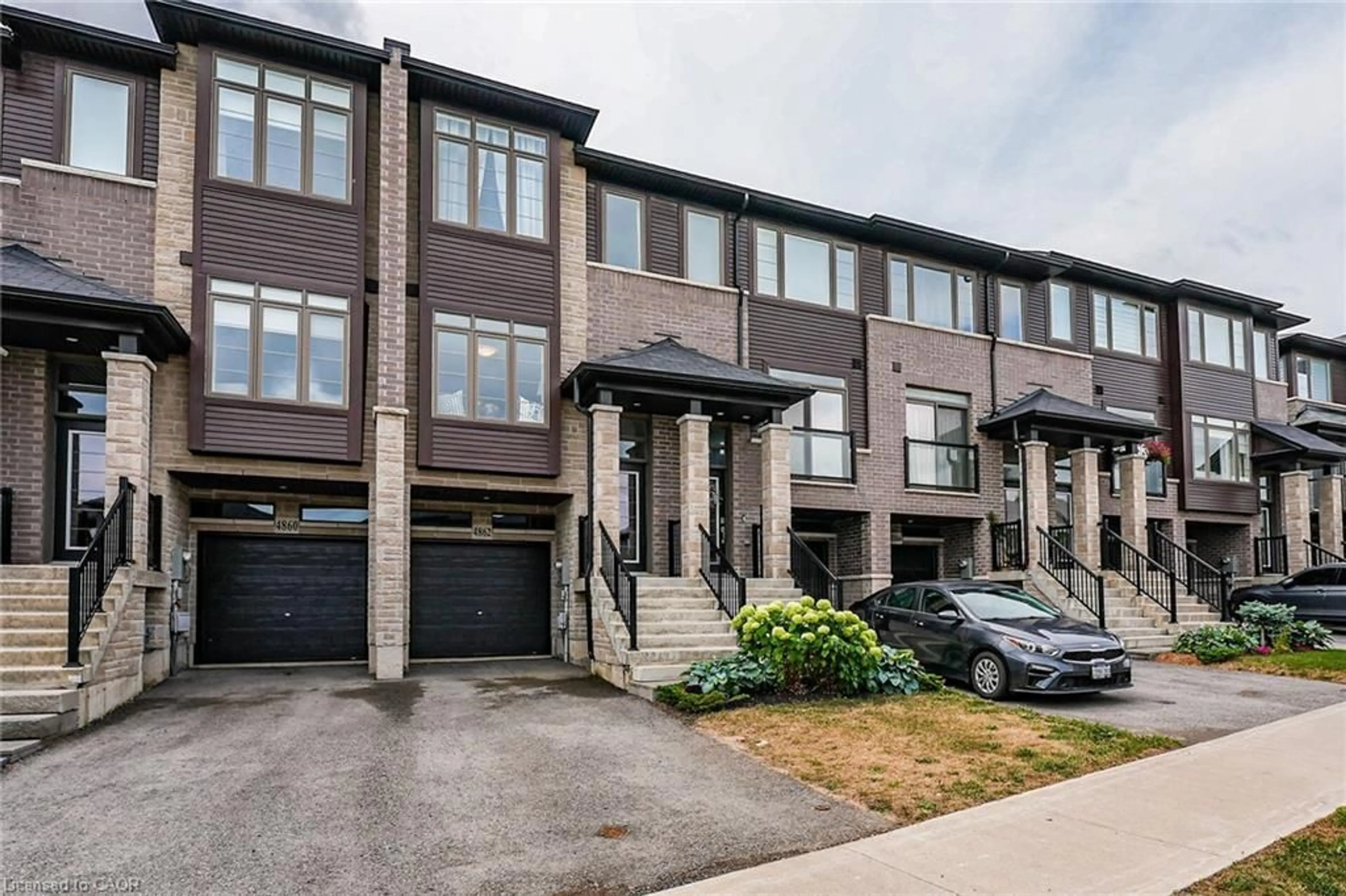 Home with brick exterior material, street for 4862 Connor Dr, Beamsville Ontario L3J 0S2