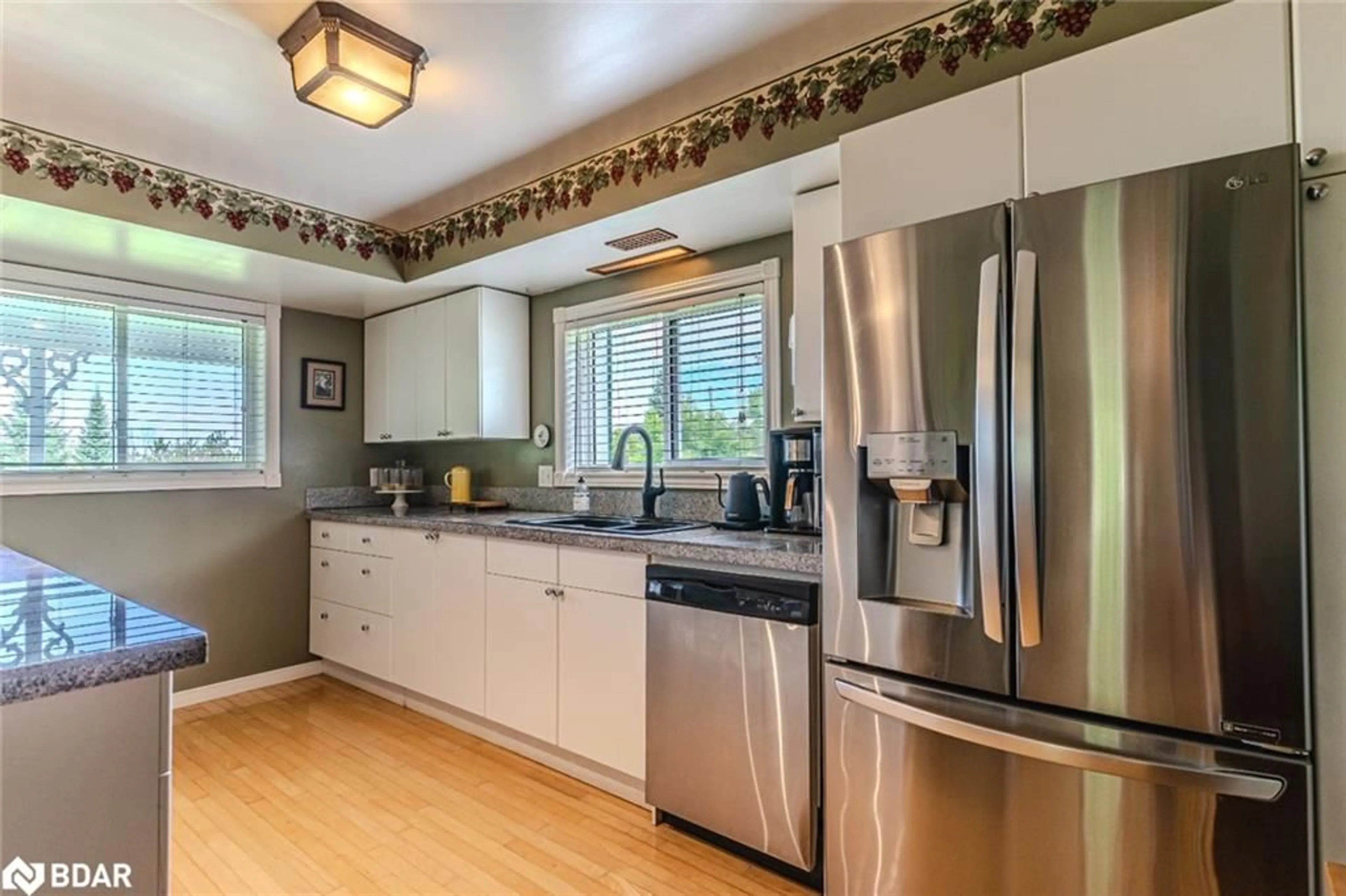Open concept kitchen, unknown for 8064 9th Line, Thornton Ontario L0L 2N0