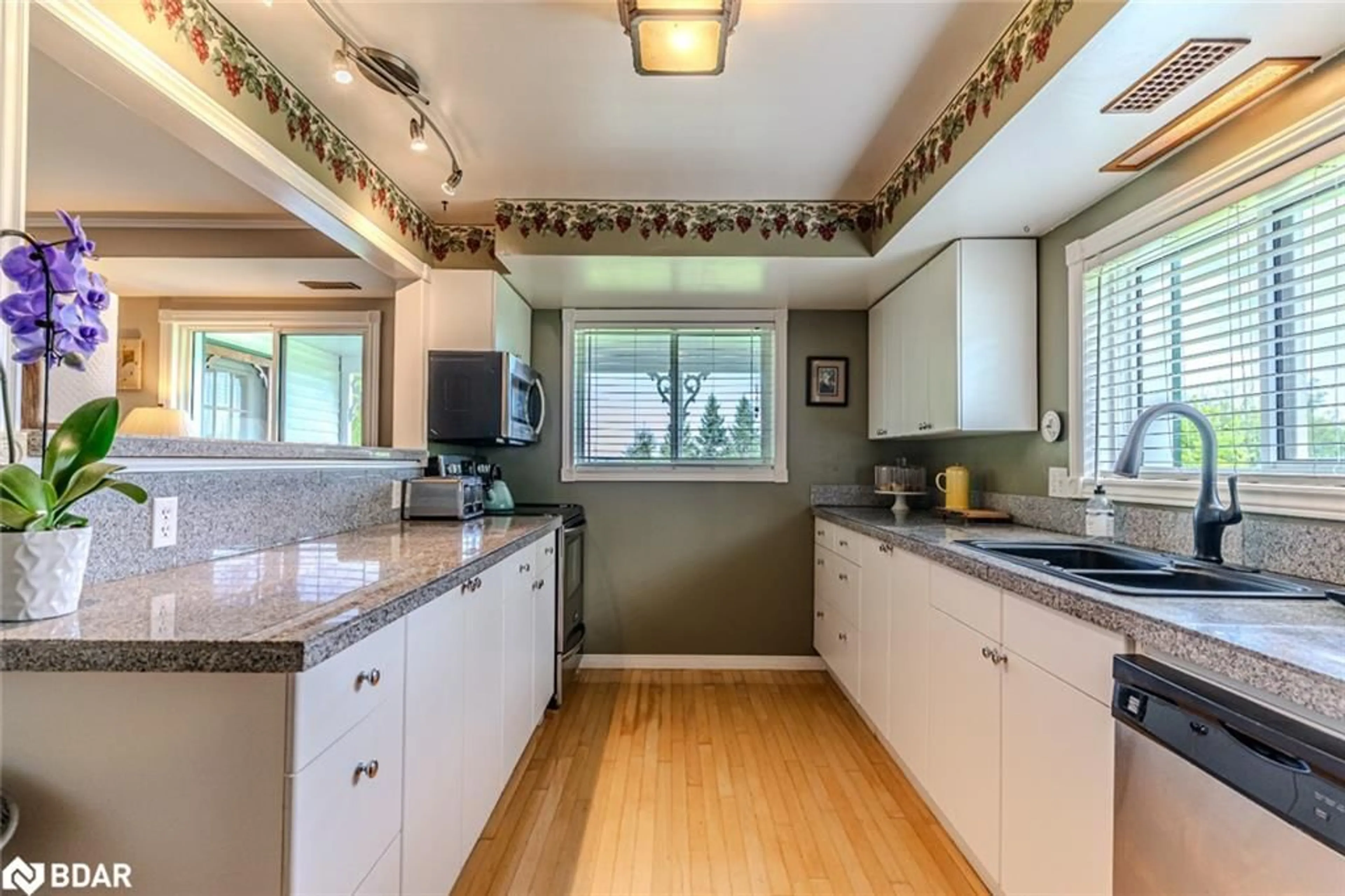 Open concept kitchen, unknown for 8064 9th Line, Thornton Ontario L0L 2N0