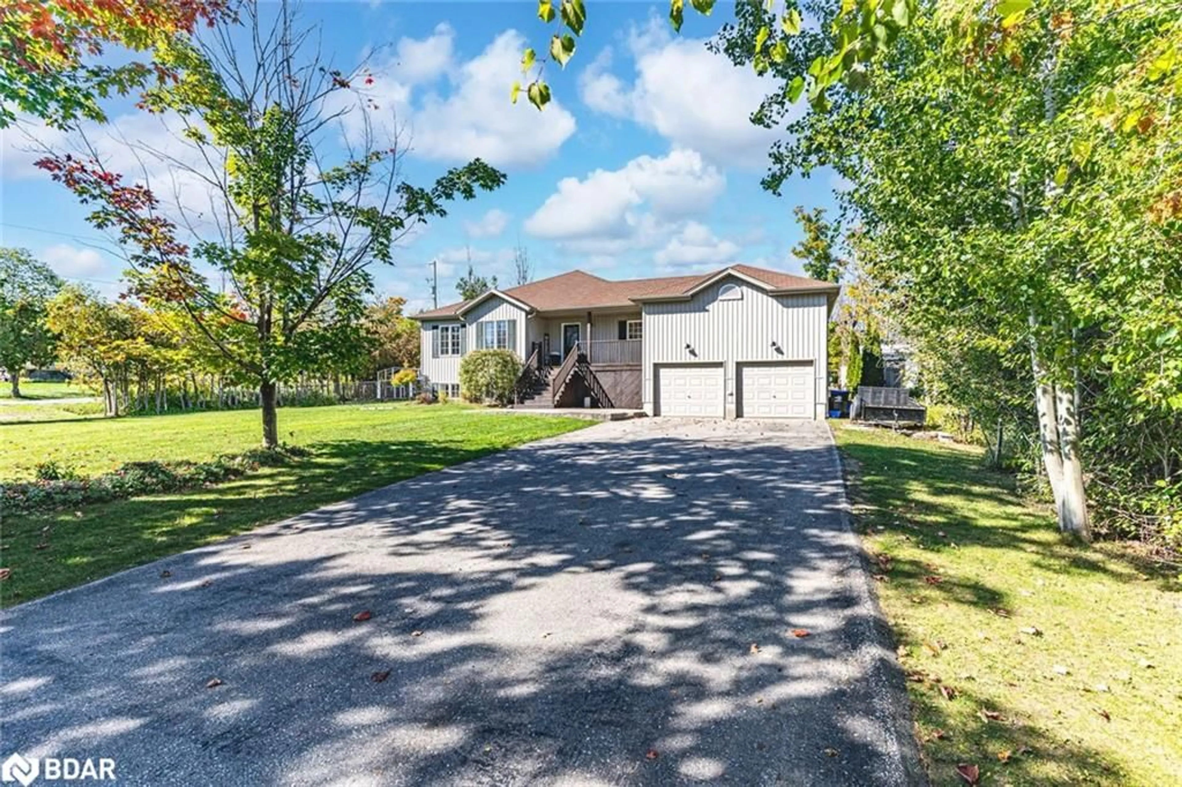 A pic from outside/outdoor area/front of a property/back of a property/a pic from drone, street for 20 Rosemarie Dr, Oro-Medonte Ontario L0L 1T0