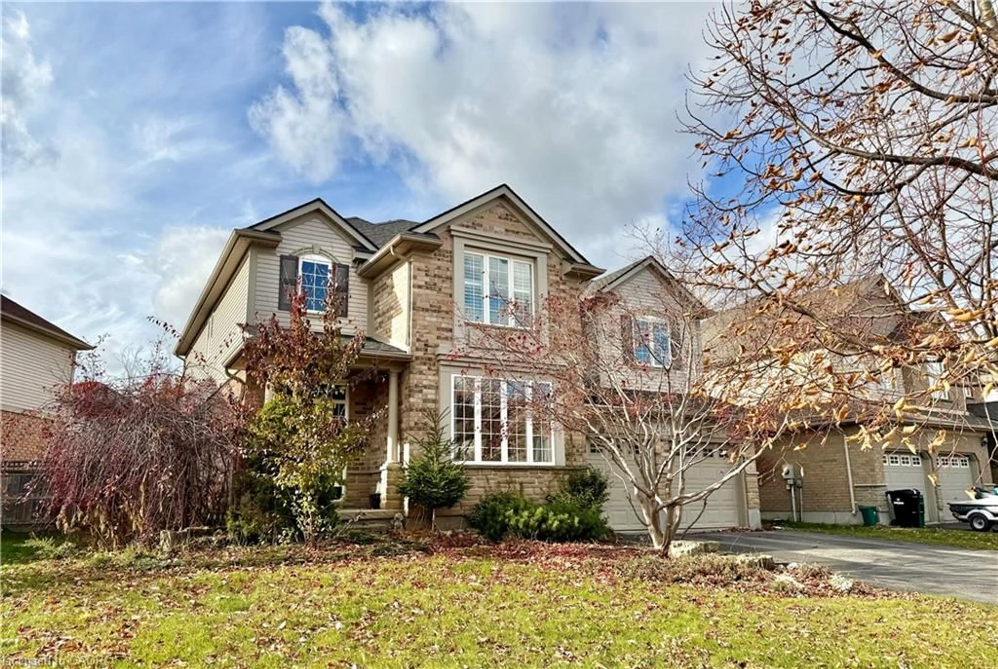 Home with brick exterior material, street for 711 Cedar Bend Dr, Waterloo Ontario N2V 2R2