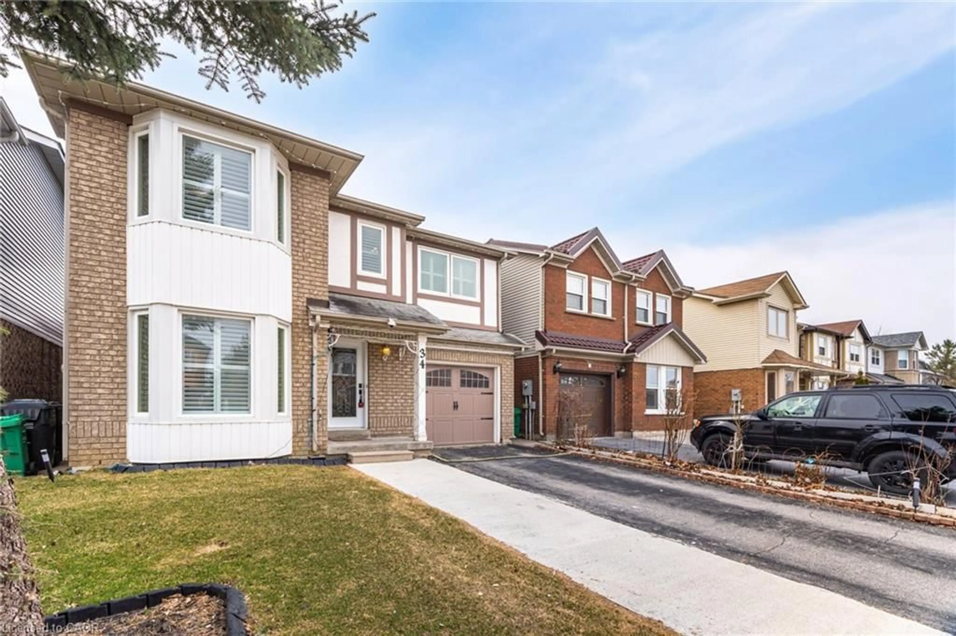 Home with brick exterior material, street for 34 Chipmunk Cres, Brampton Ontario L6R 1B3