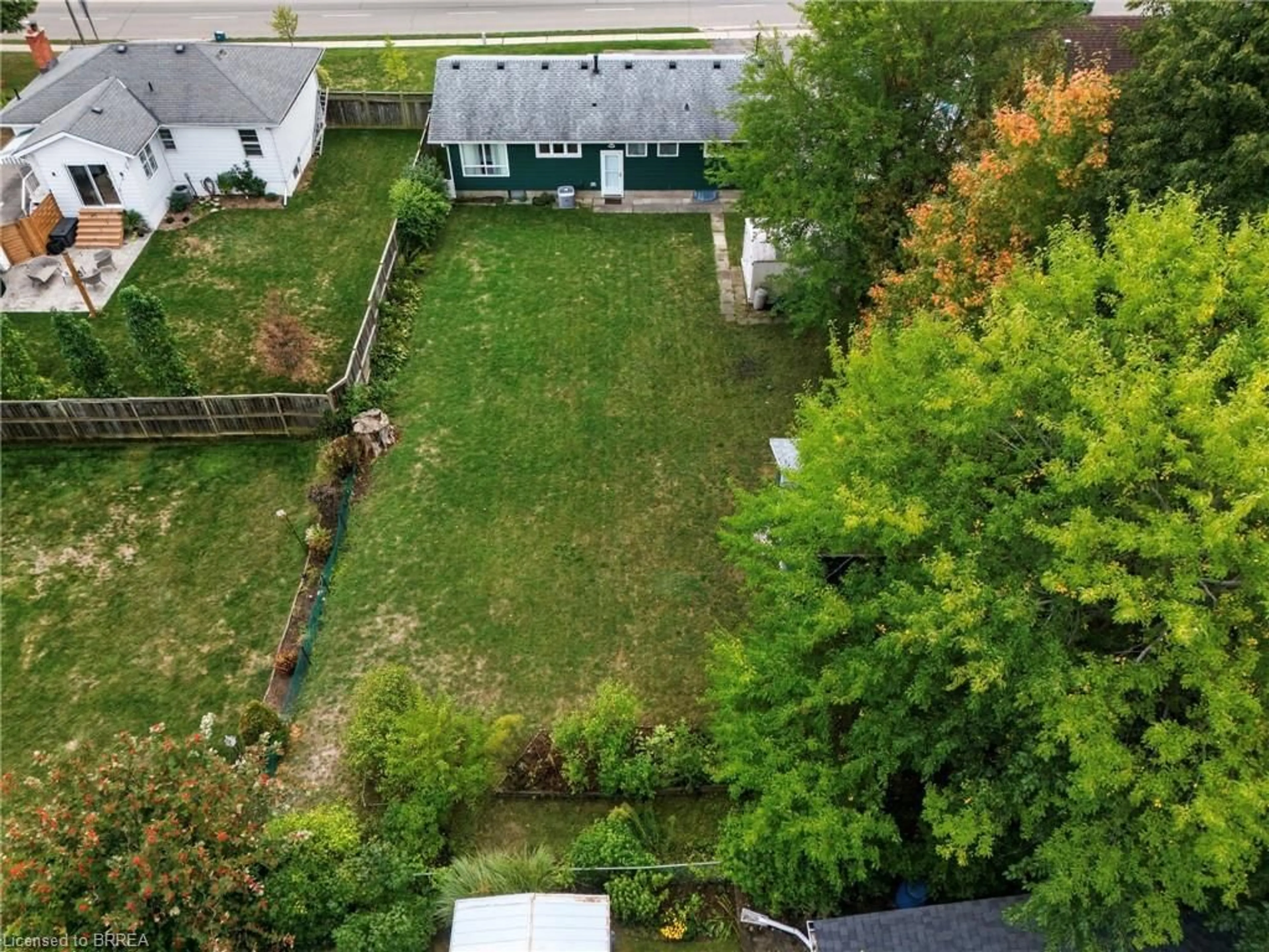 A pic from outside/outdoor area/front of a property/back of a property/a pic from drone, street for 41 Dunsdon St, Brantford Ontario N3R 3J2
