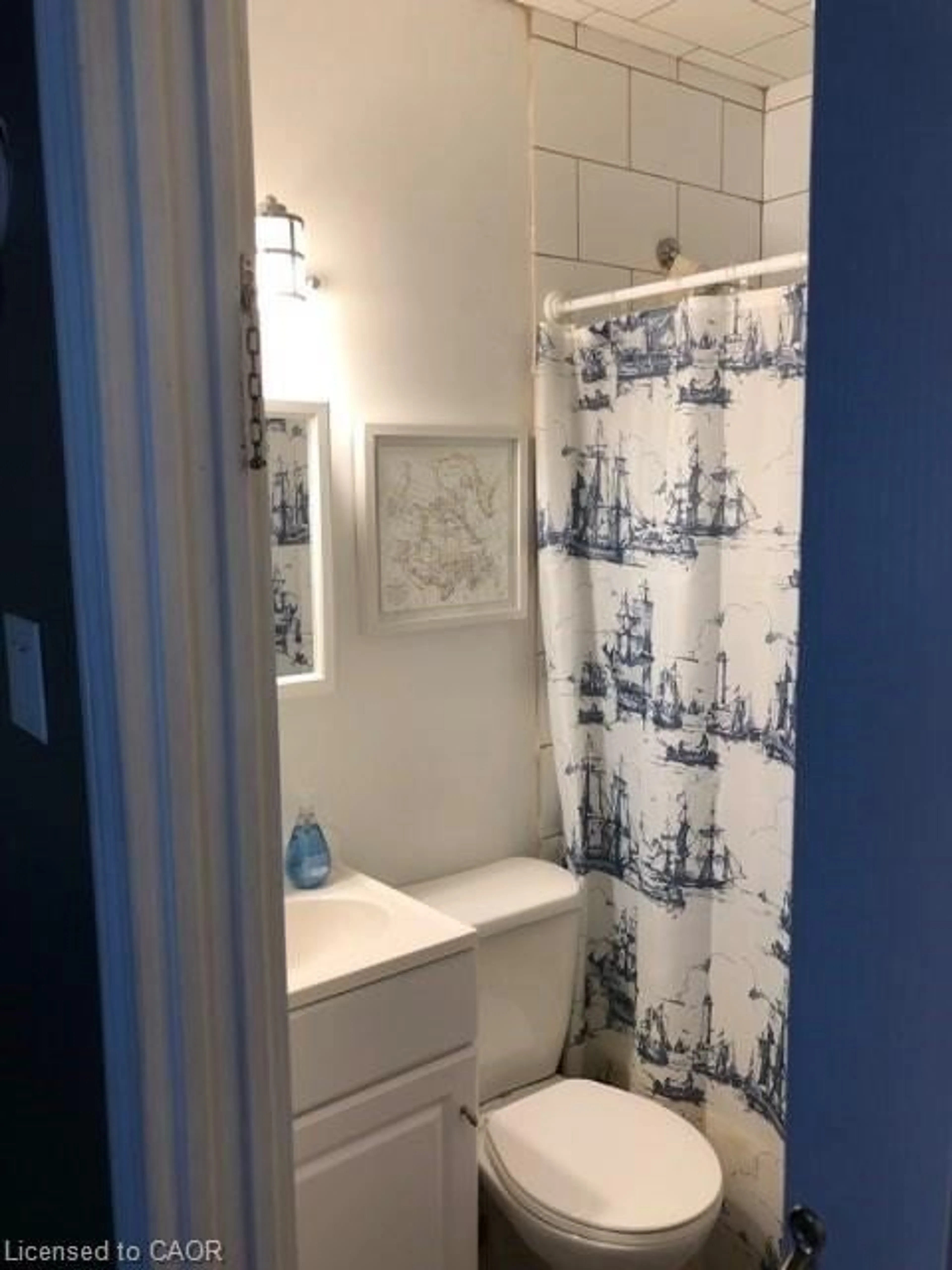 Standard bathroom, unknown for 66 Queen St, Thorold Ontario L2V 3N5