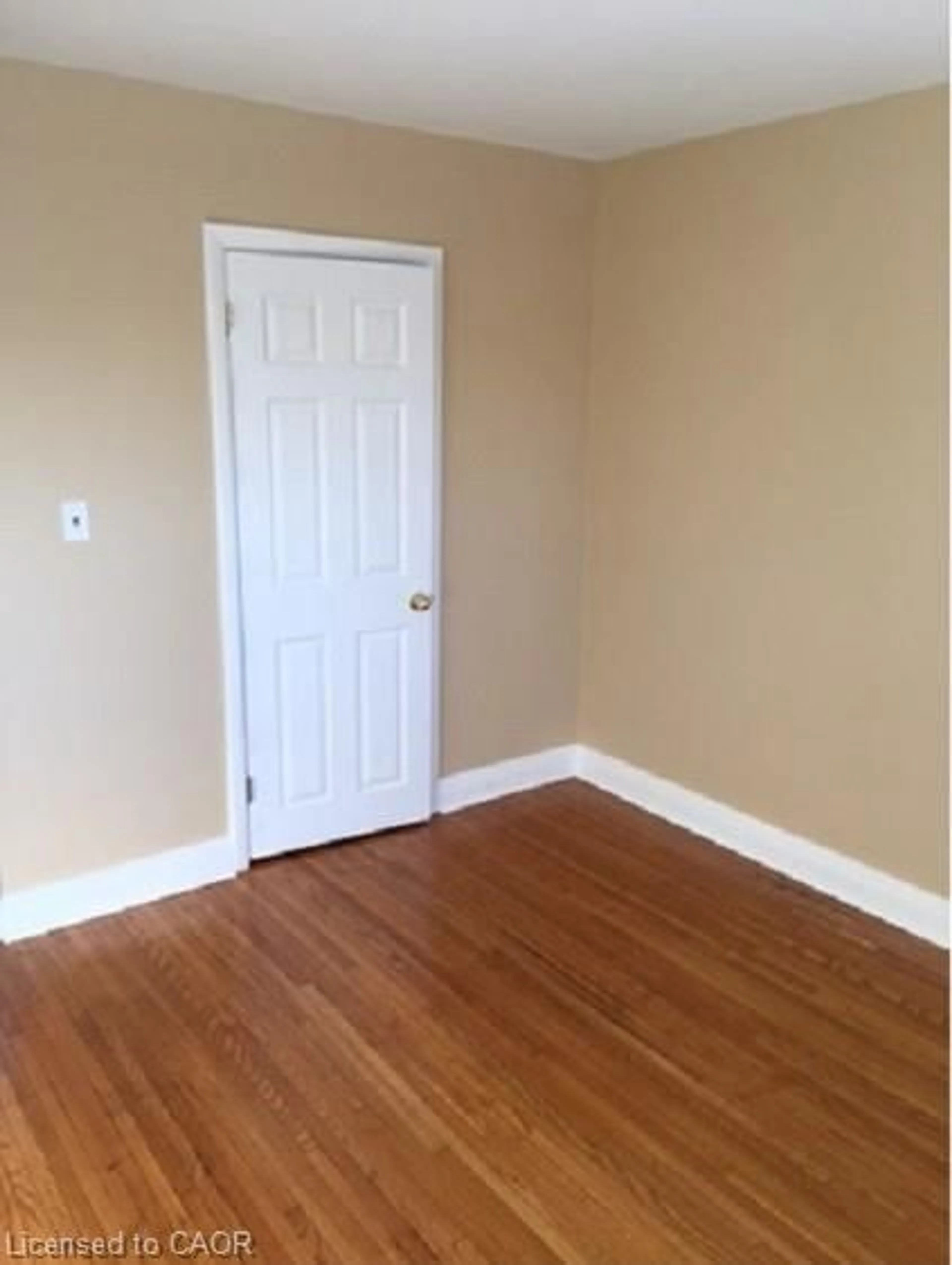 A pic of a room for 68 Queen St, Thorold Ontario L2V 3N5