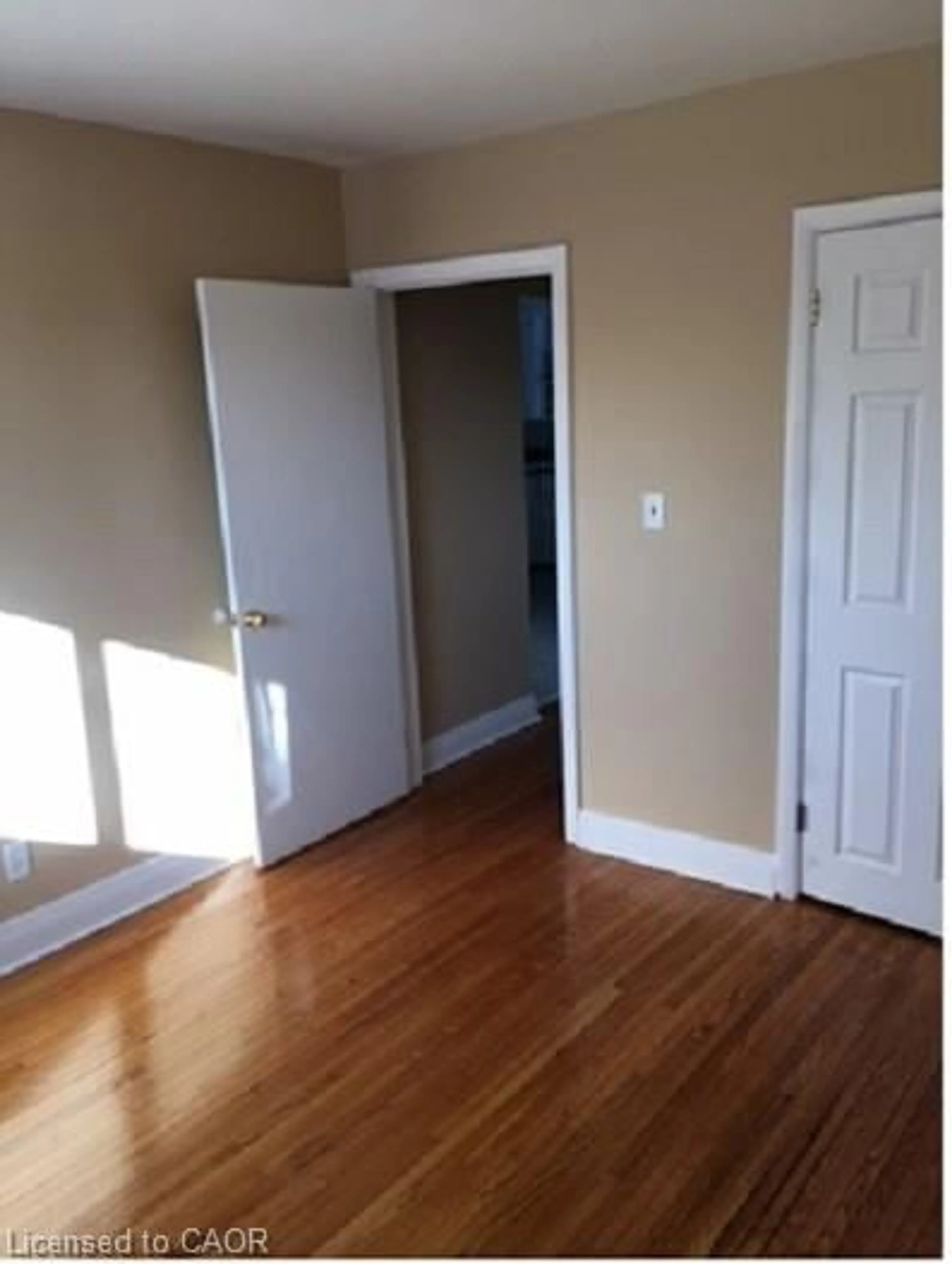 A pic of a room for 68 Queen St, Thorold Ontario L2V 3N5