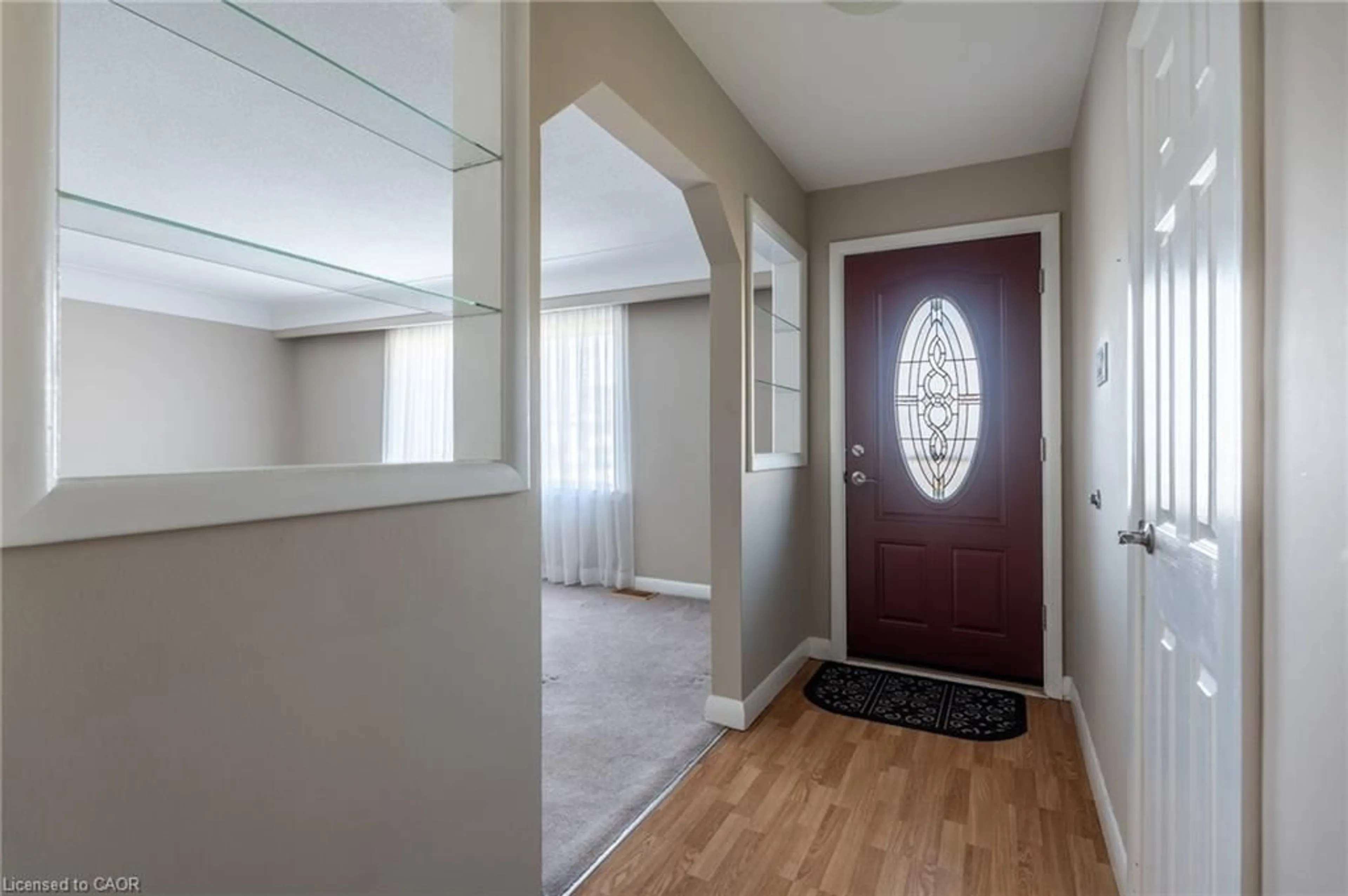 Indoor entryway for 173 West 23rd St, Hamilton Ontario L9C 4V8