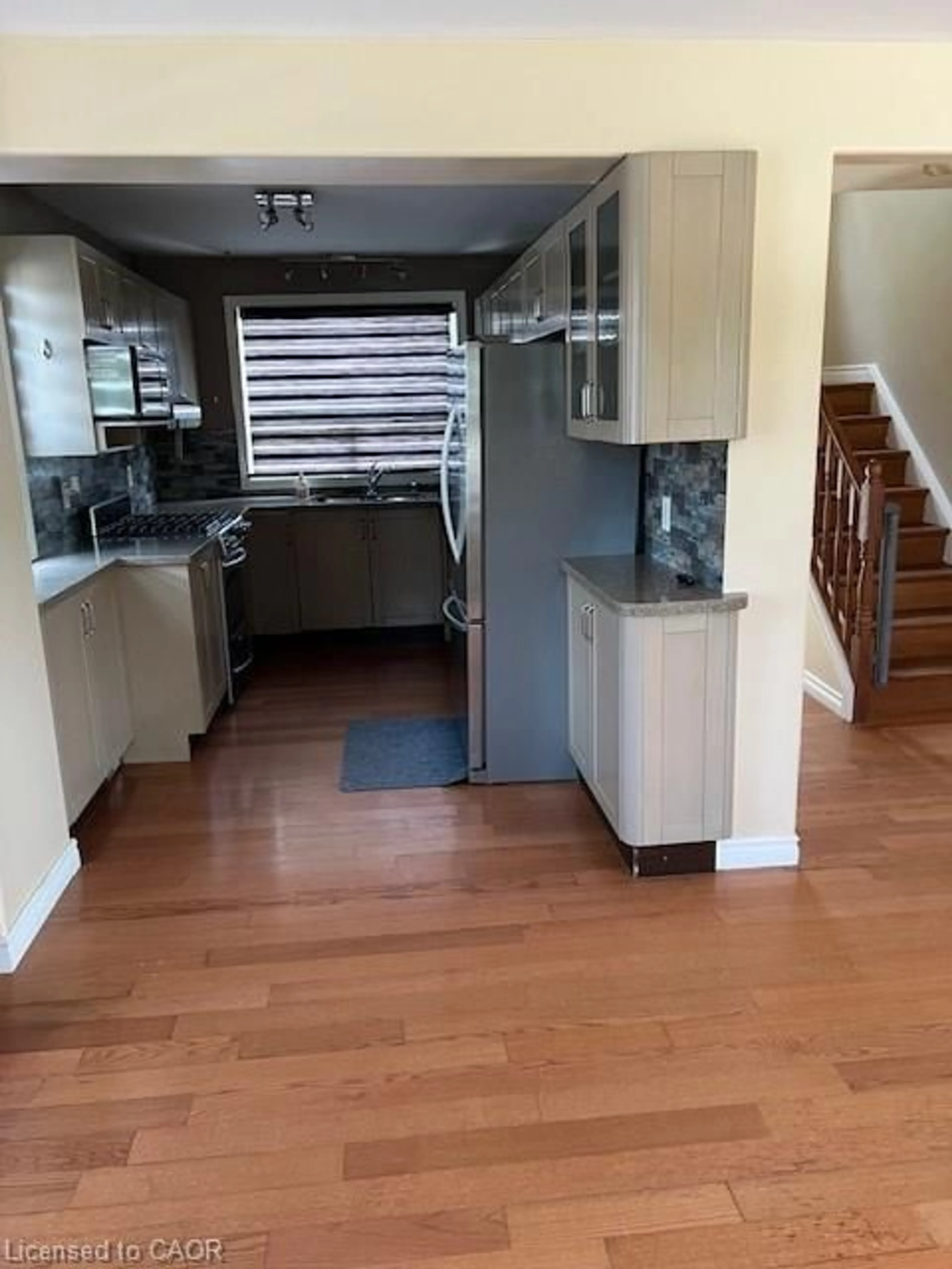 Unknown for 2232 Queensway St, Burlington Ontario L7R 3T1