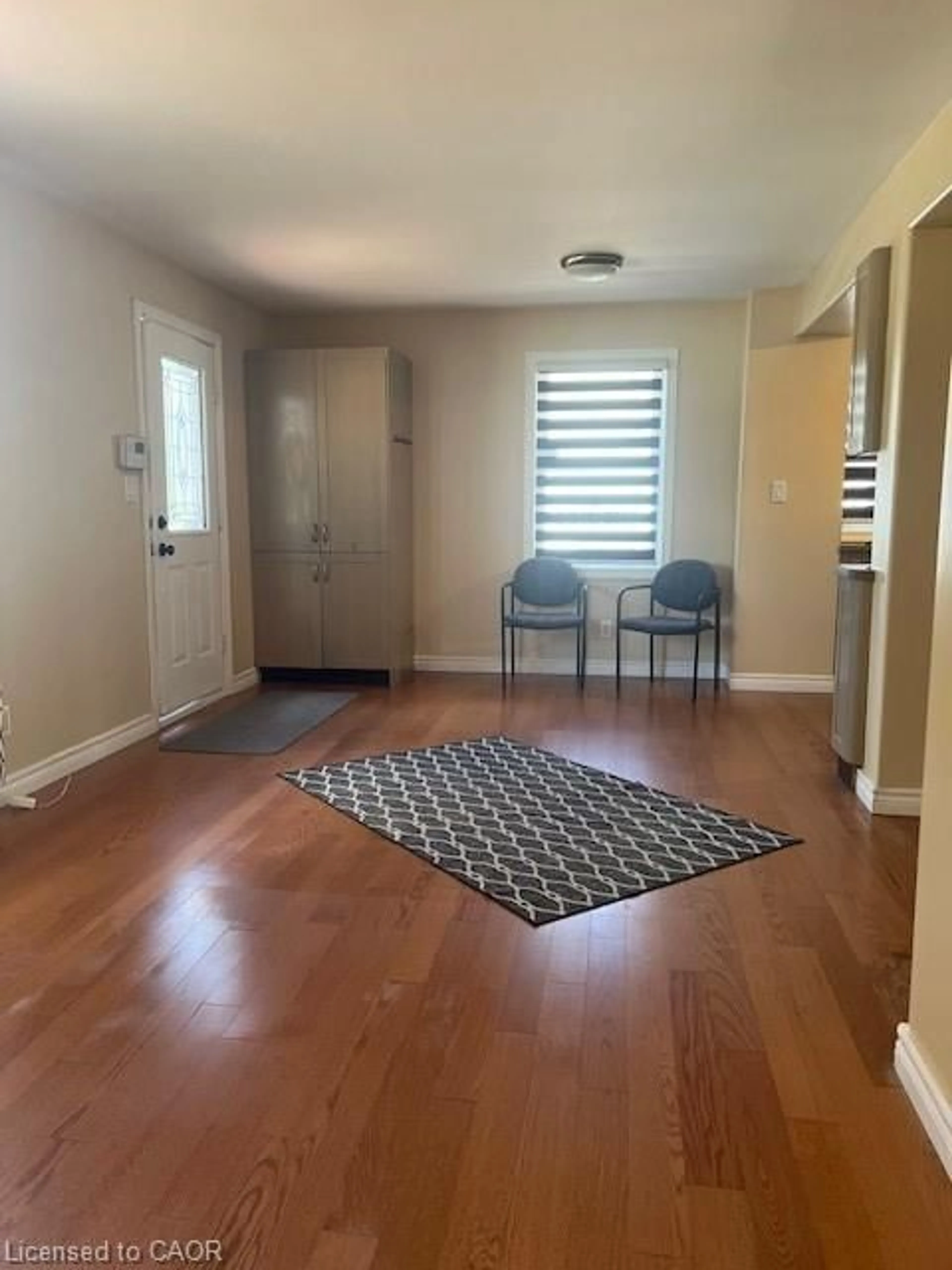 Unknown for 2232 Queensway St, Burlington Ontario L7R 3T1