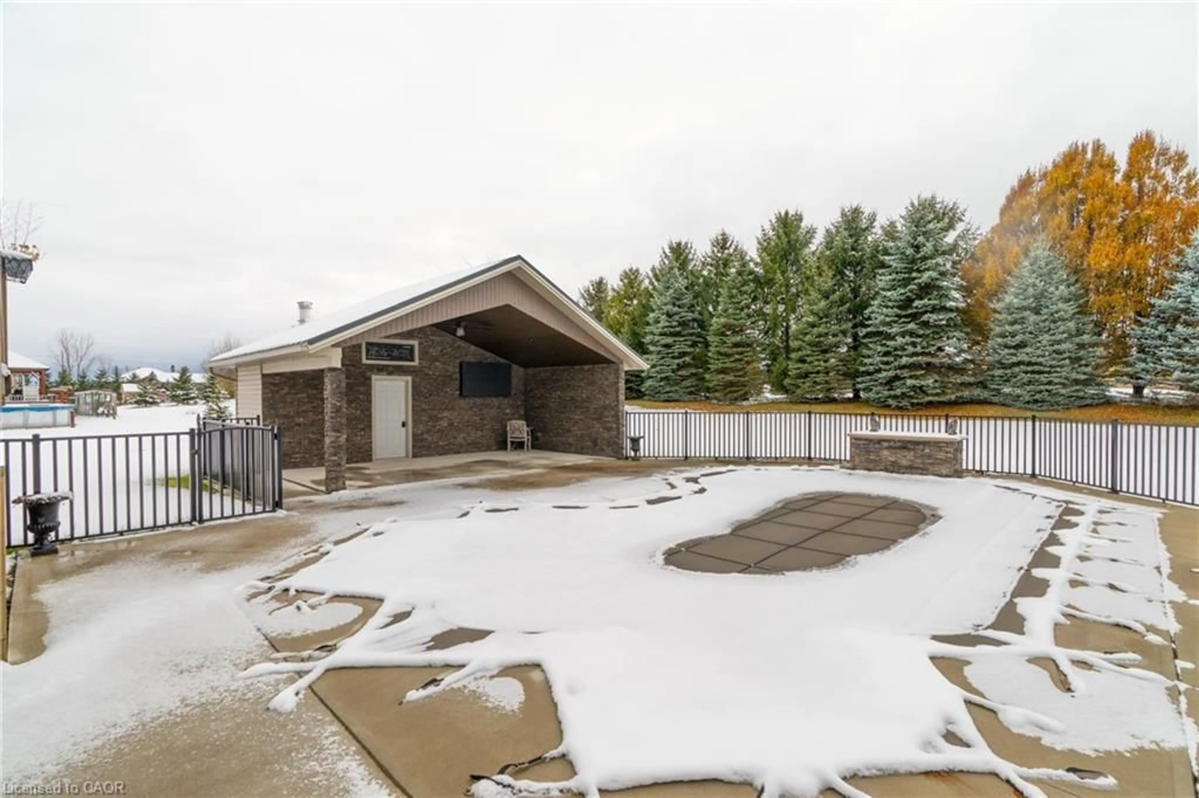 Patio, unknown for 12 Starlight Lane, Dorchester Ontario N0L 1G5