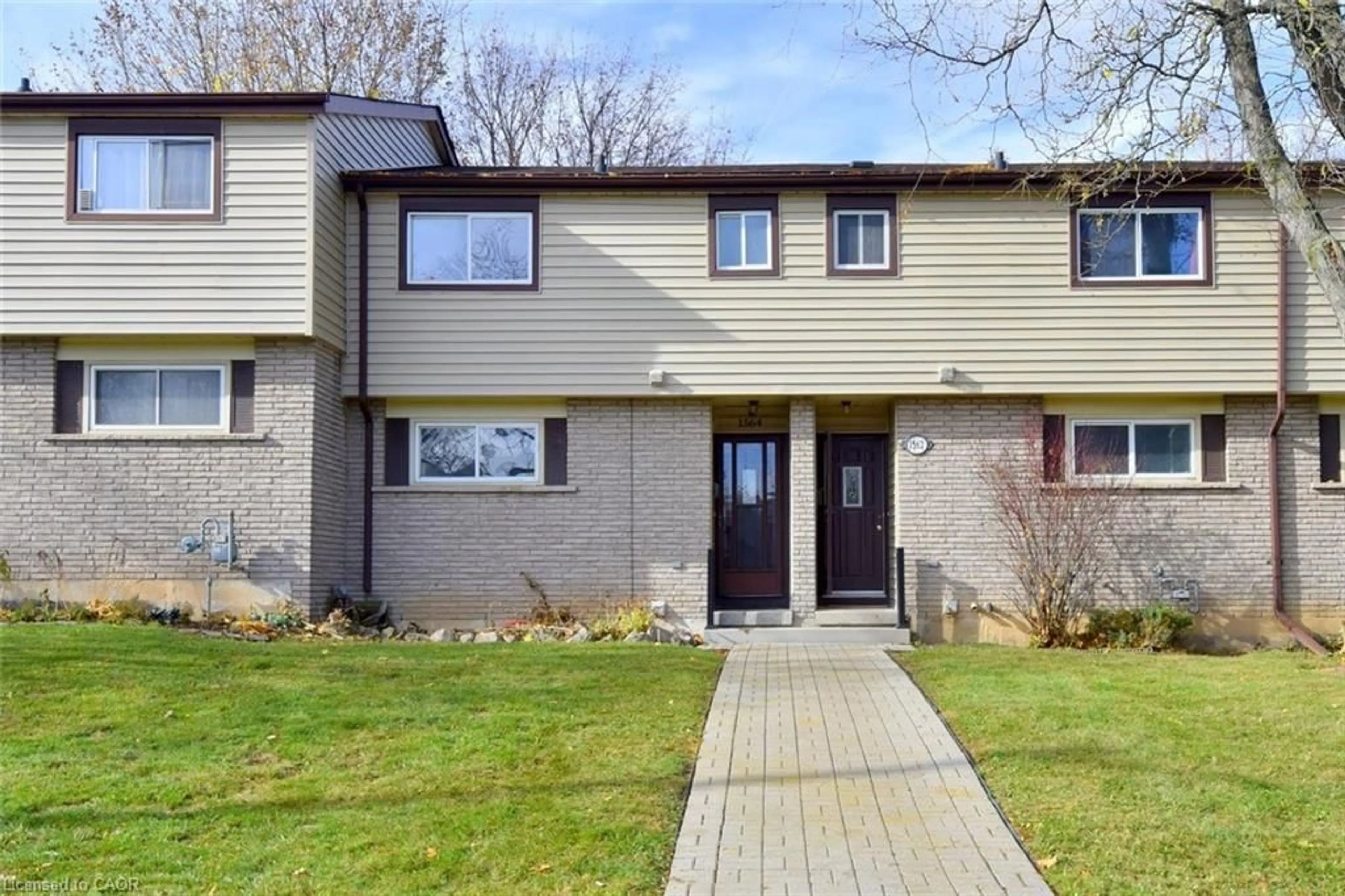 Unknown for 1564 Garth St #30A, Hamilton Ontario L9B 1T3