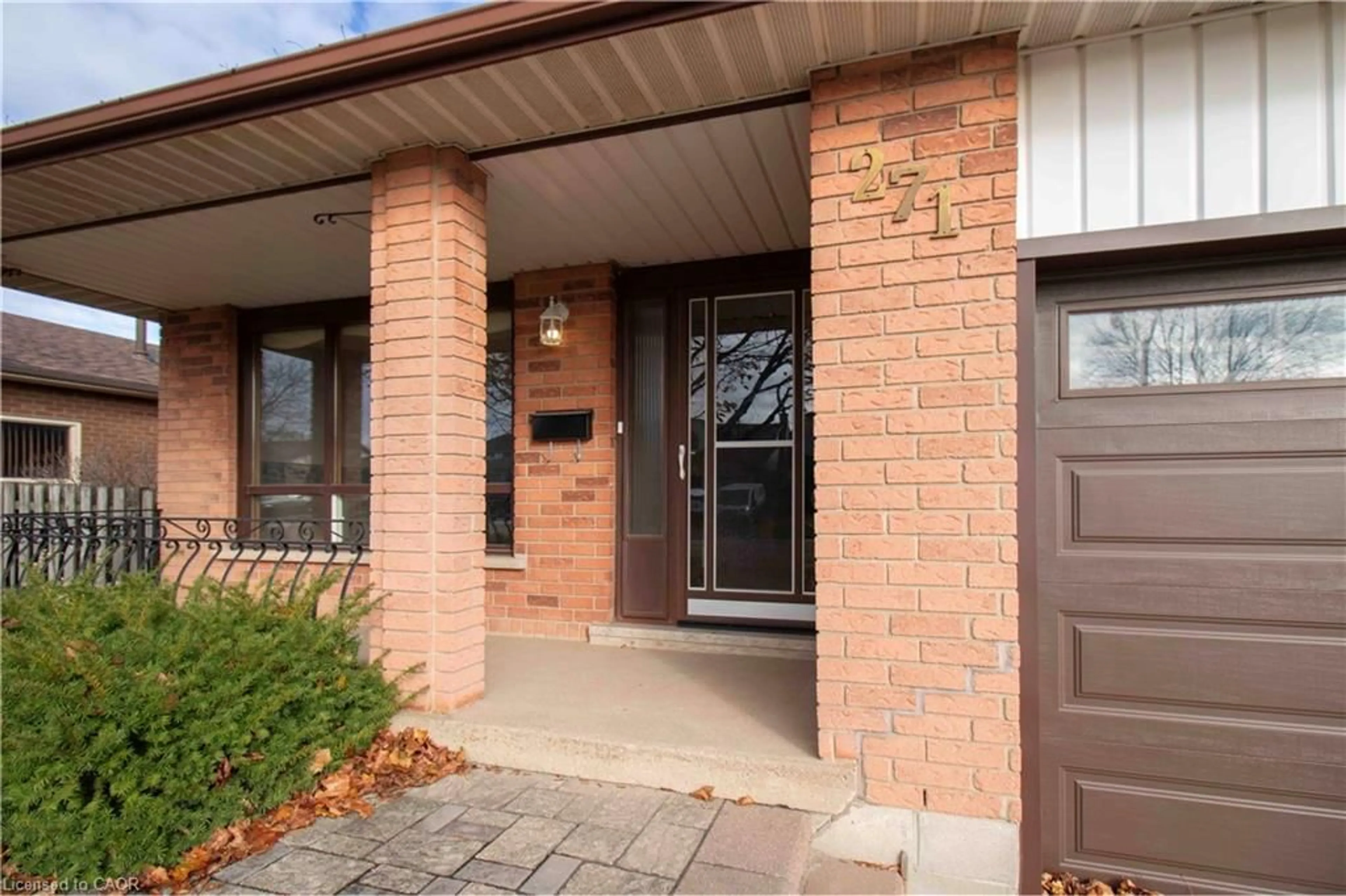 Home with brick exterior material, street for 271 Greencedar Dr, Hamilton Ontario L9C 6S2