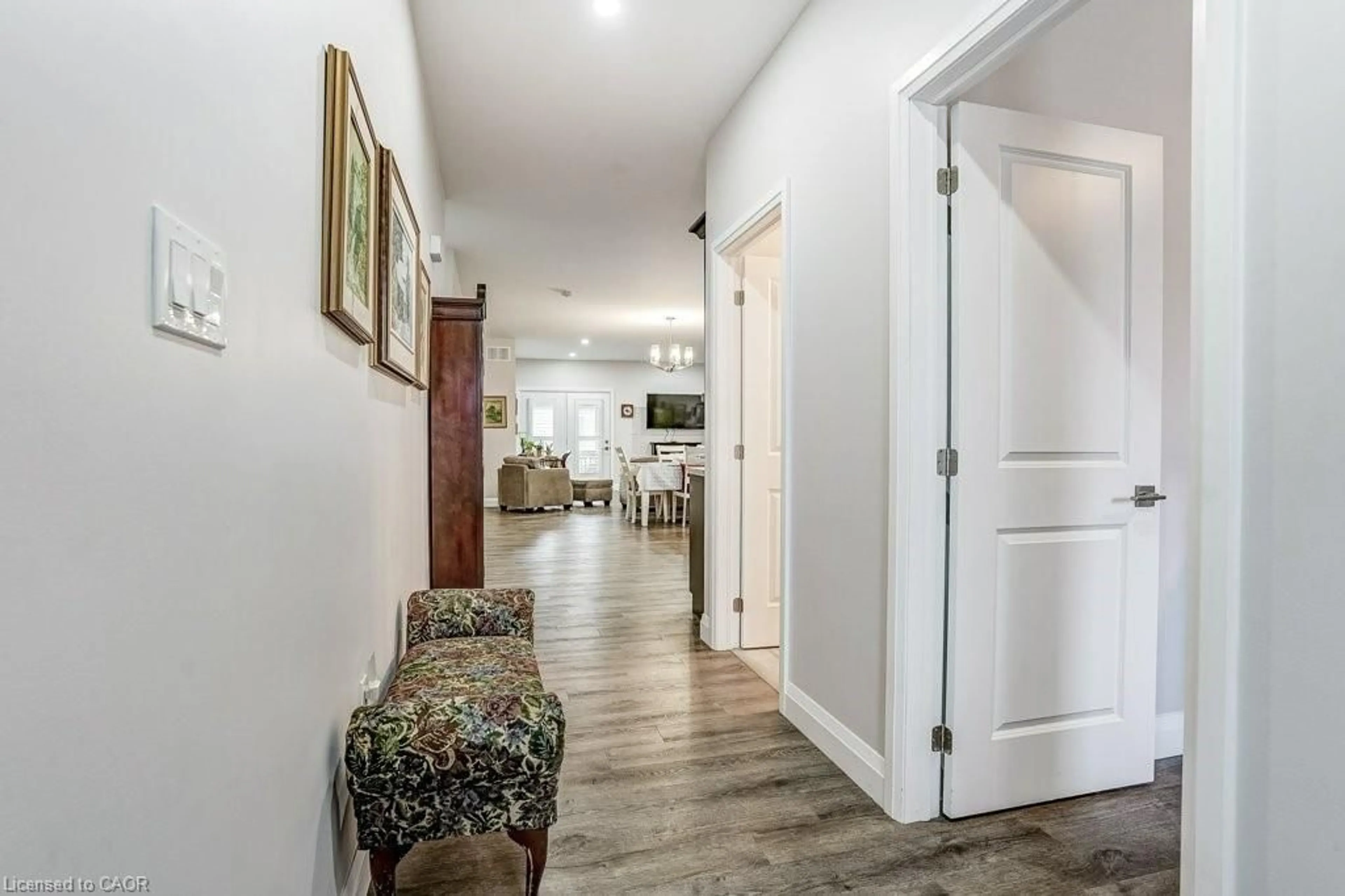 Indoor entryway for 273 Queen St, Atwood Ontario N0G 1B0