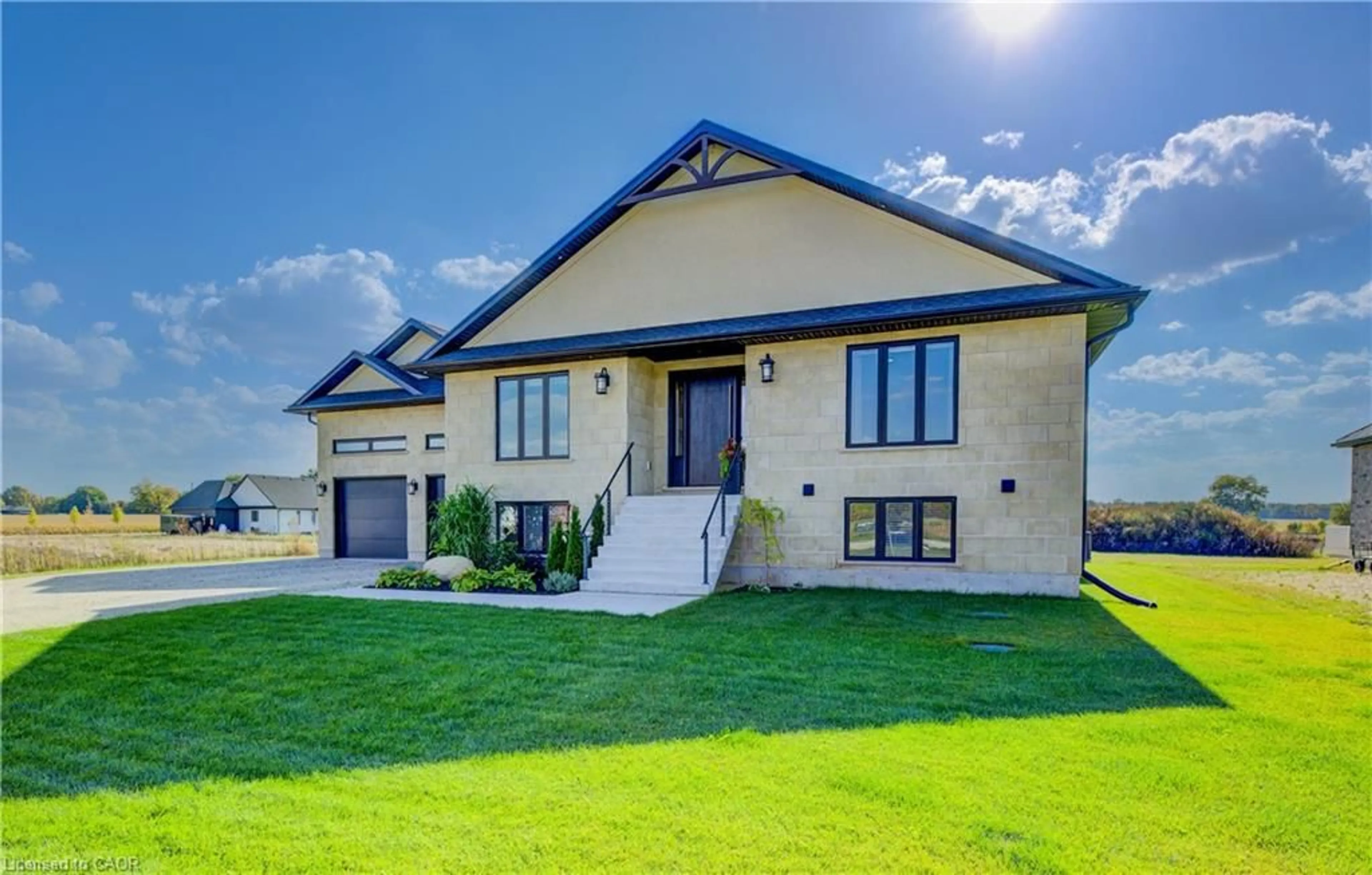 Home with vinyl exterior material, unknown for 43711 Adelaide St, Cranbrook Ontario N0G 1H0