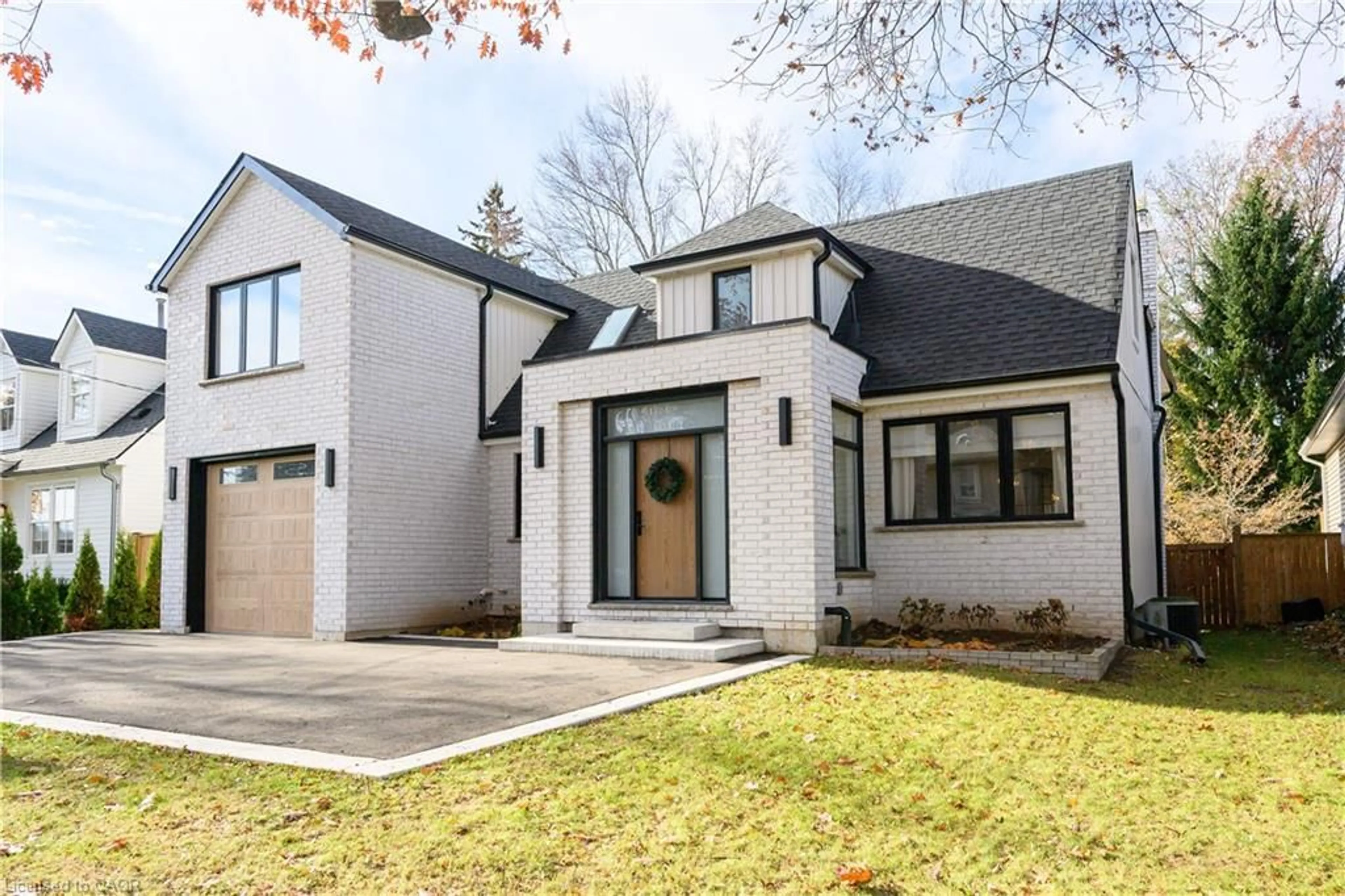 Home with brick exterior material, street for 192 Central Dr, Hamilton Ontario L9G 2A4