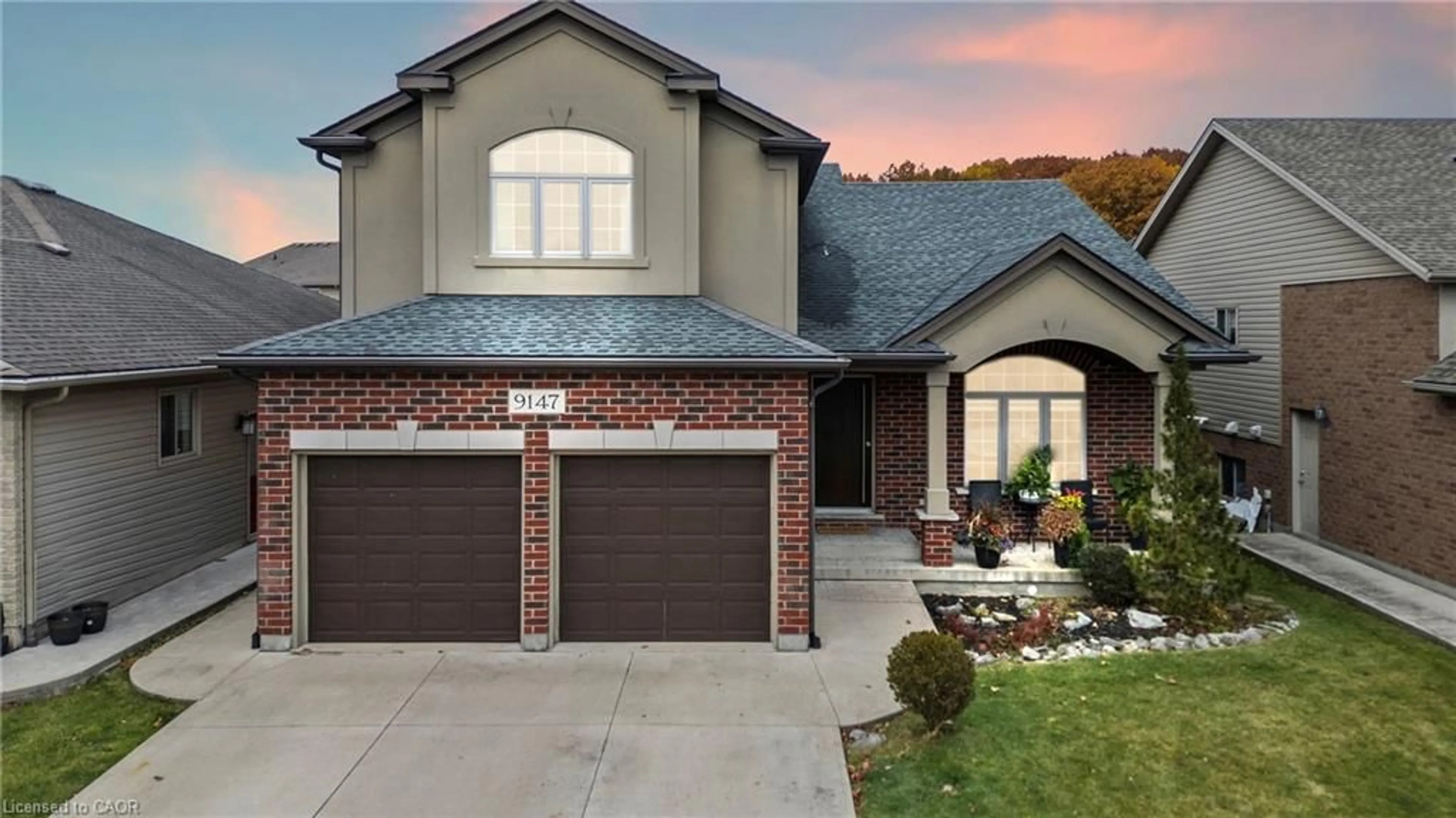 Home with brick exterior material, street for 9147 Hendershot Blvd, Niagara Falls Ontario L2H 0E3