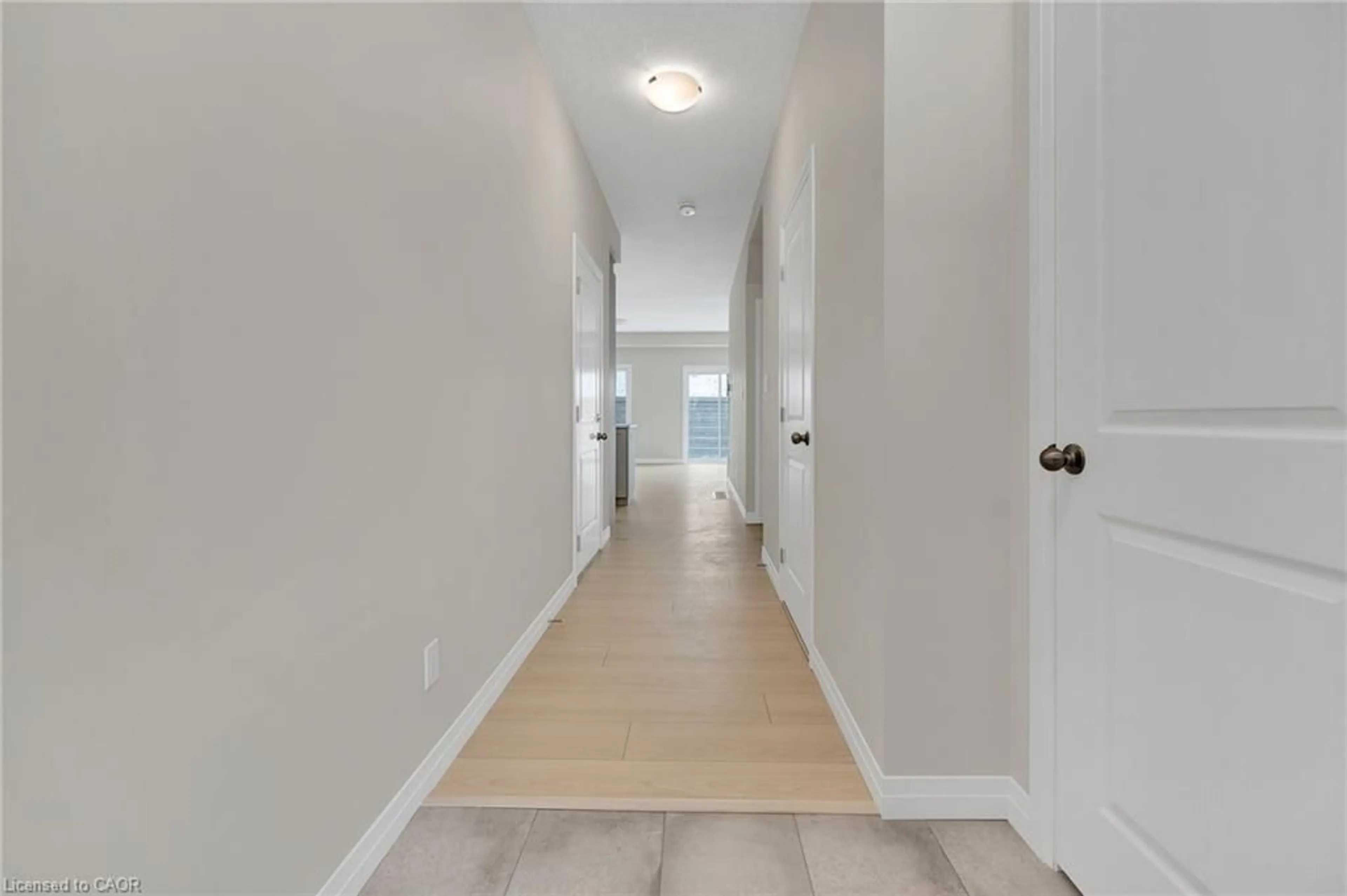 Indoor foyer for 16 Sandstone St, Cambridge Ontario N1S 4Y4