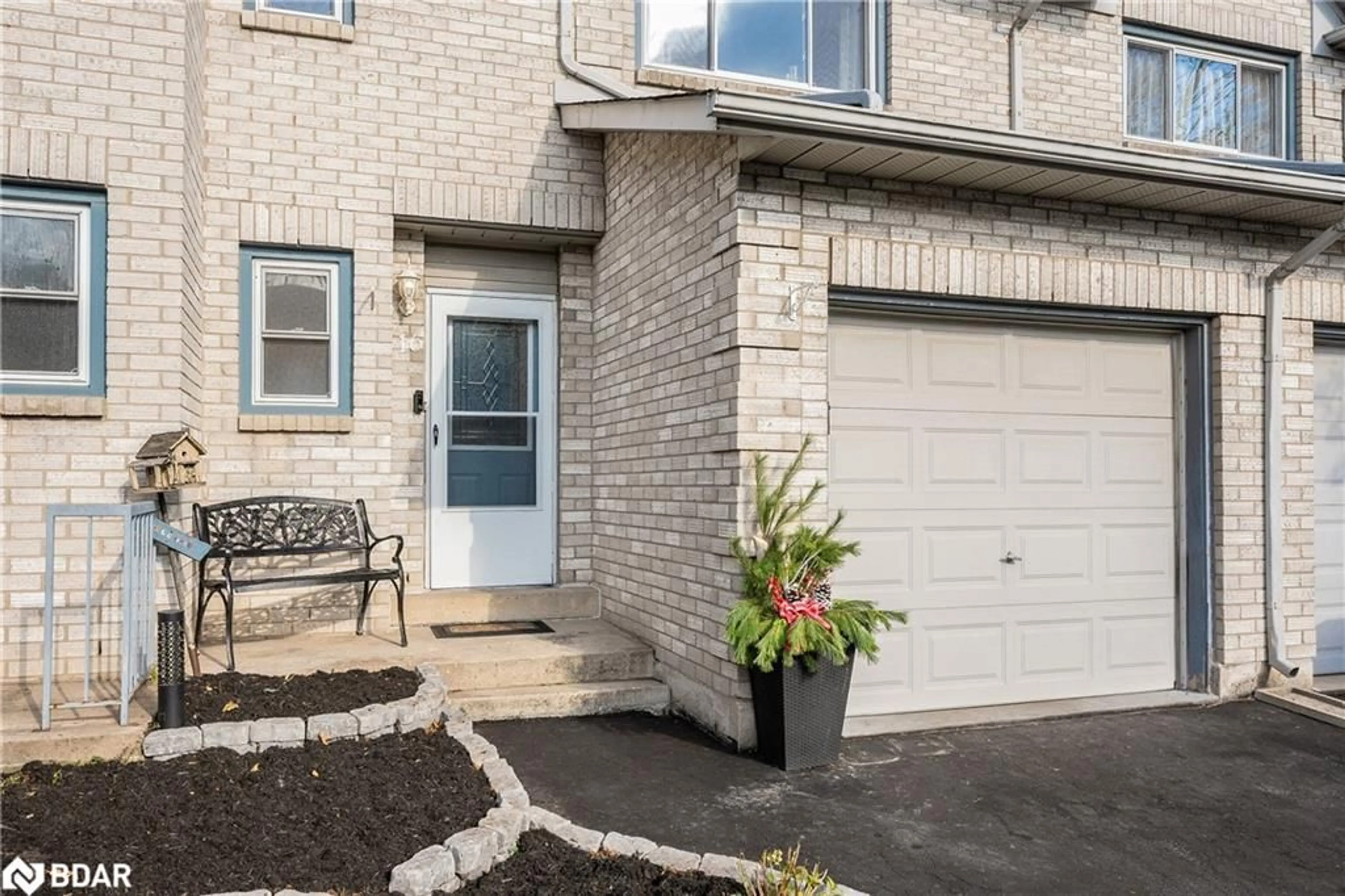 Unknown for 2 Royalwood Crt #16, Stoney Creek Ontario L8E 4Y9