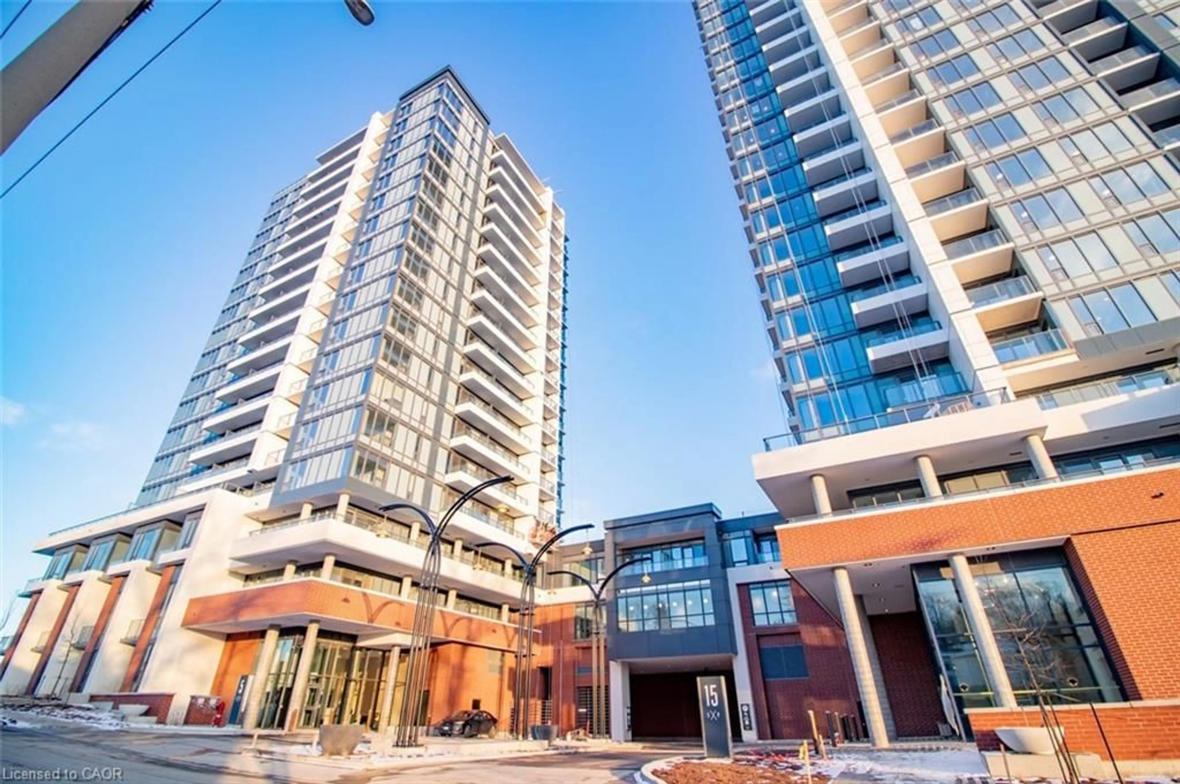 Patio, unknown for 15 Wellington St #601, Kitchener Ontario N2G 0E4