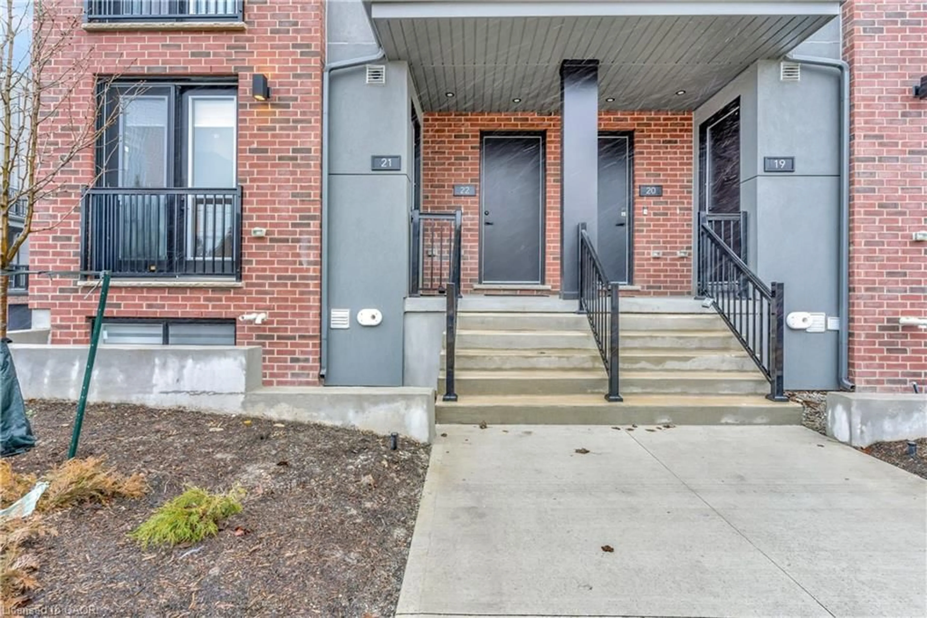 Unknown for 99 Roger St #21, Waterloo Ontario N2J 0G1