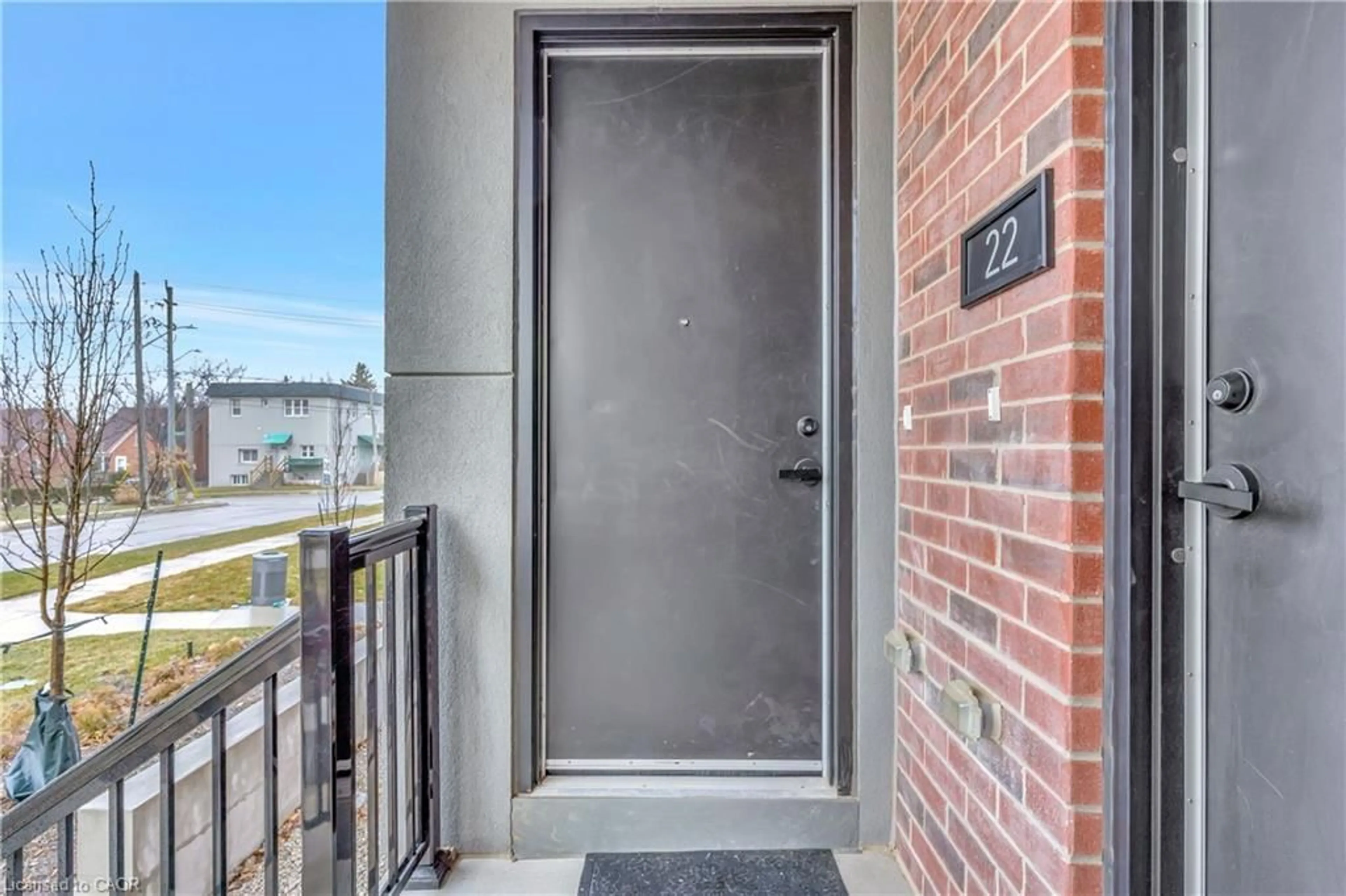 Indoor entryway for 99 Roger St #21, Waterloo Ontario N2J 0G1