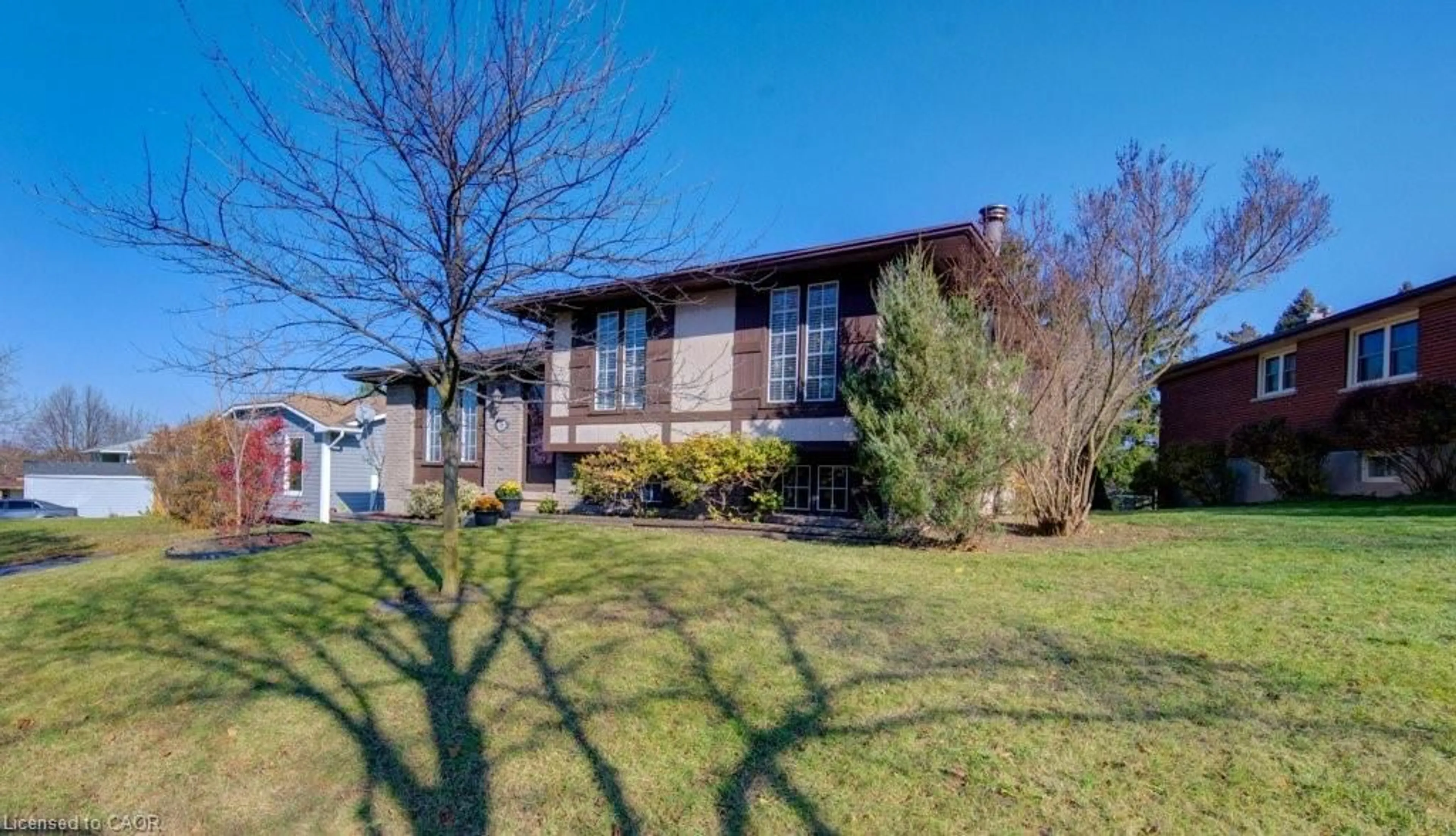 A pic from outside/outdoor area/front of a property/back of a property/a pic from drone, unknown for 76 Devonglen Dr, Kitchener Ontario N2E 2C5