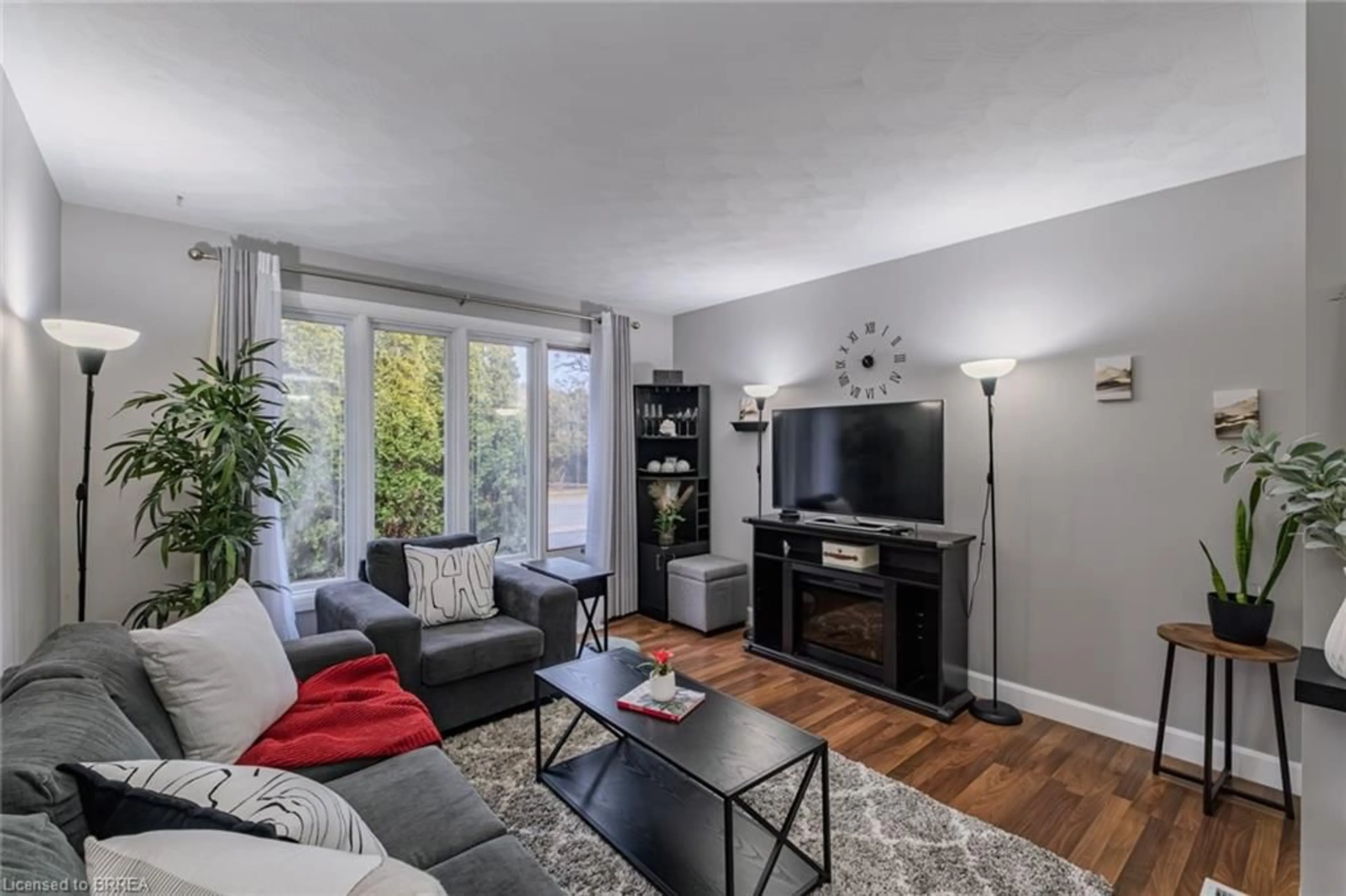 Living room with furniture, unknown for 13 Dundas St, Paris Ontario N3L 1E9