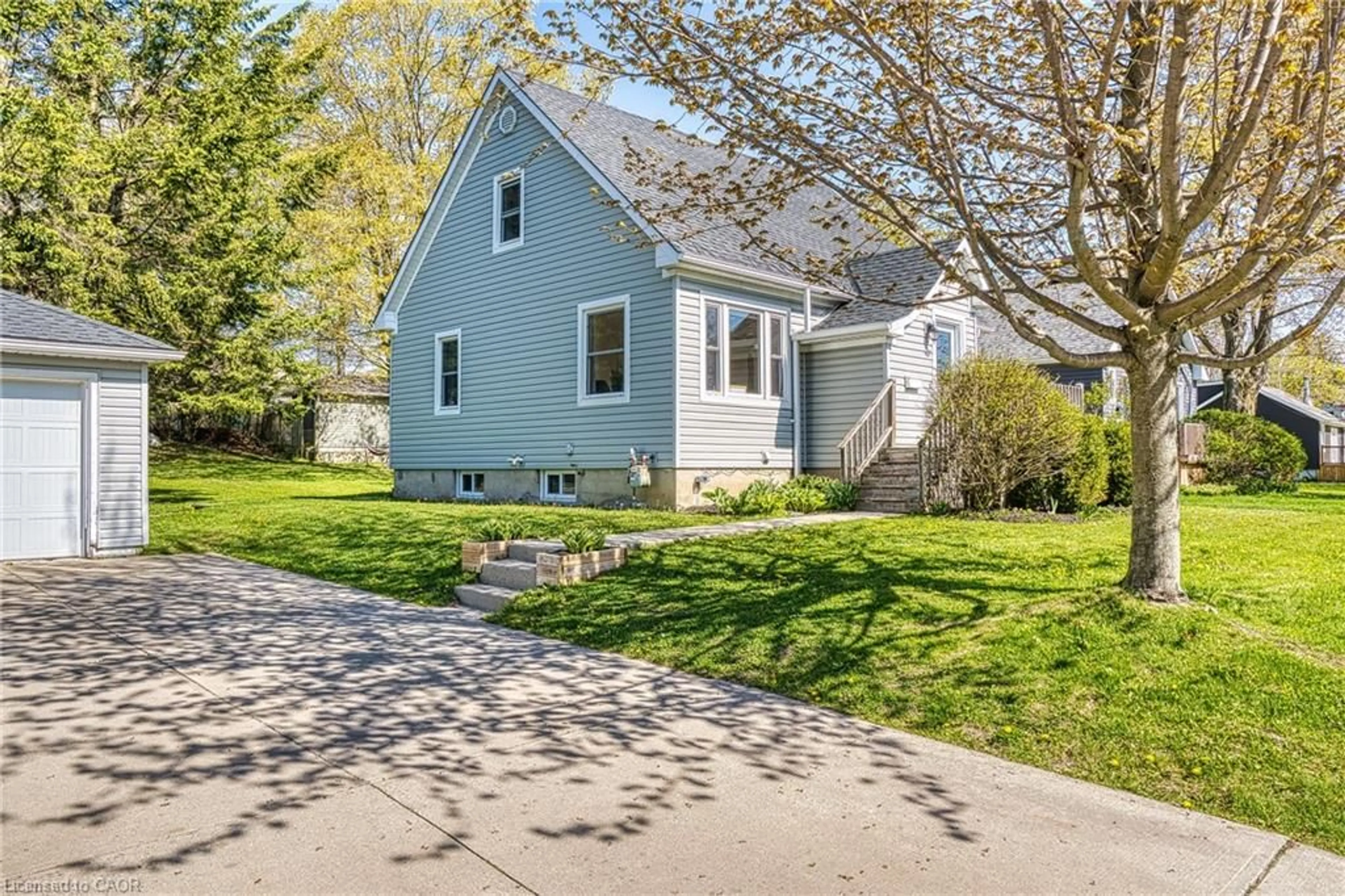 Unknown for 487 York Ave, Listowel Ontario N4W 2X6