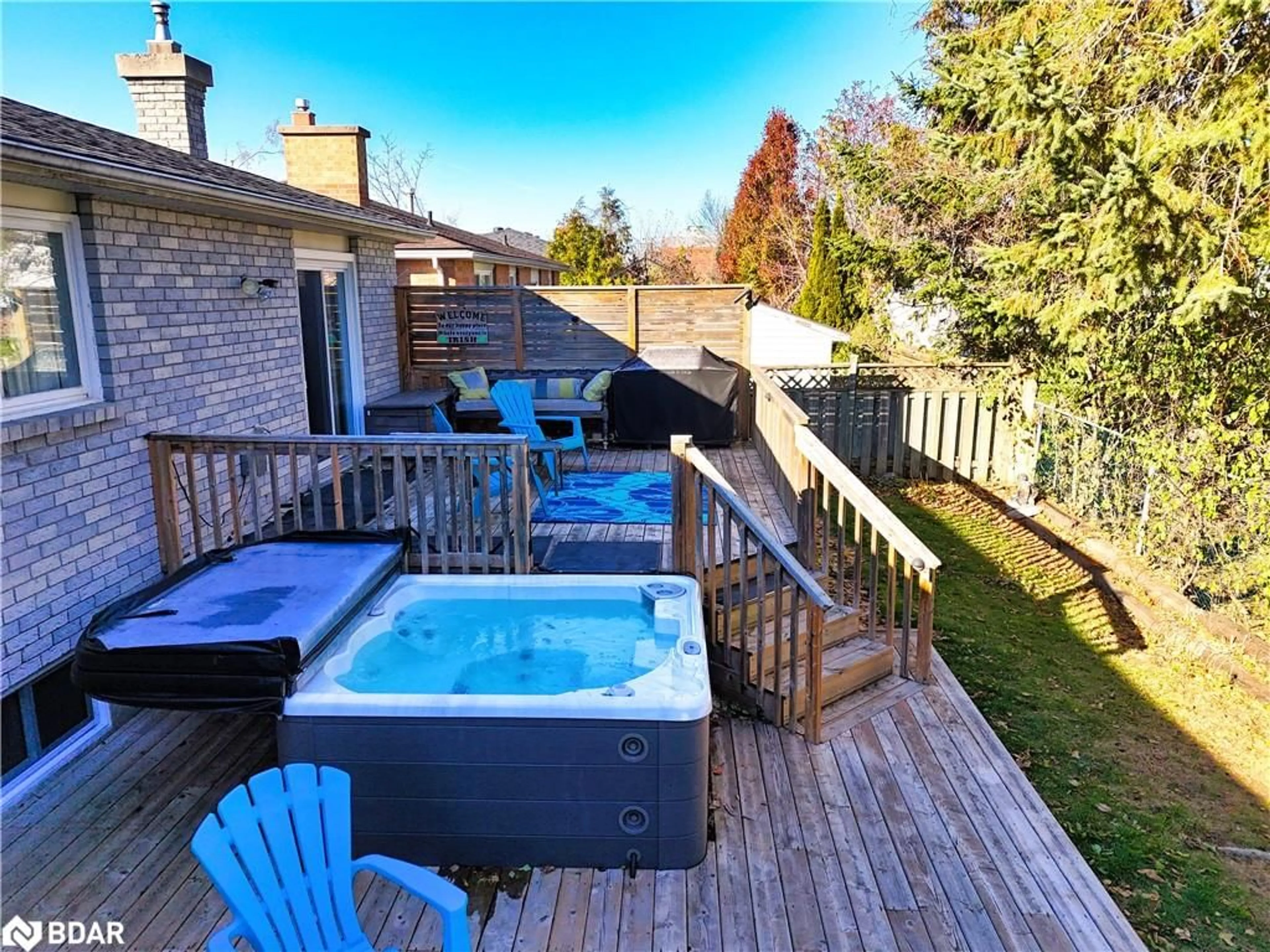 Patio, water/lake/river/ocean view for 6 Lindsay Cres, Orillia Ontario L3V 9G3