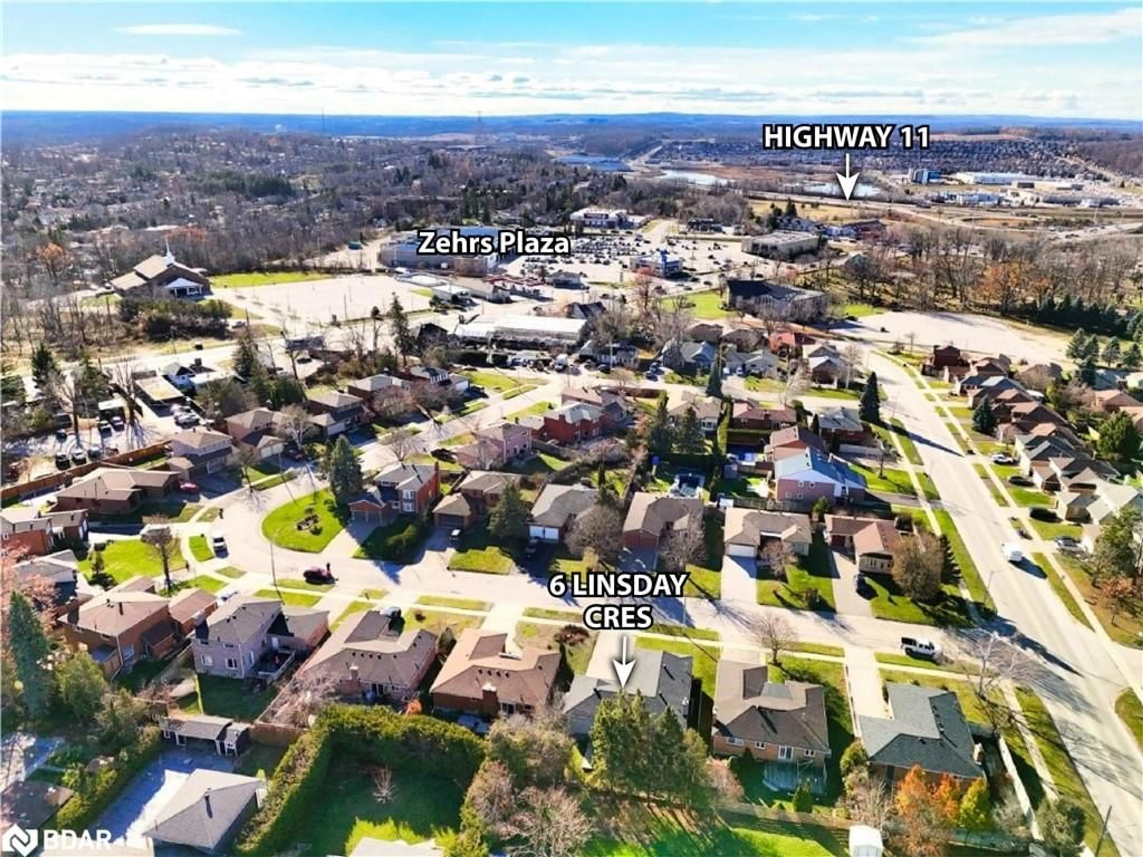 A pic from outside/outdoor area/front of a property/back of a property/a pic from drone, unknown for 6 Lindsay Cres, Orillia Ontario L3V 9G3