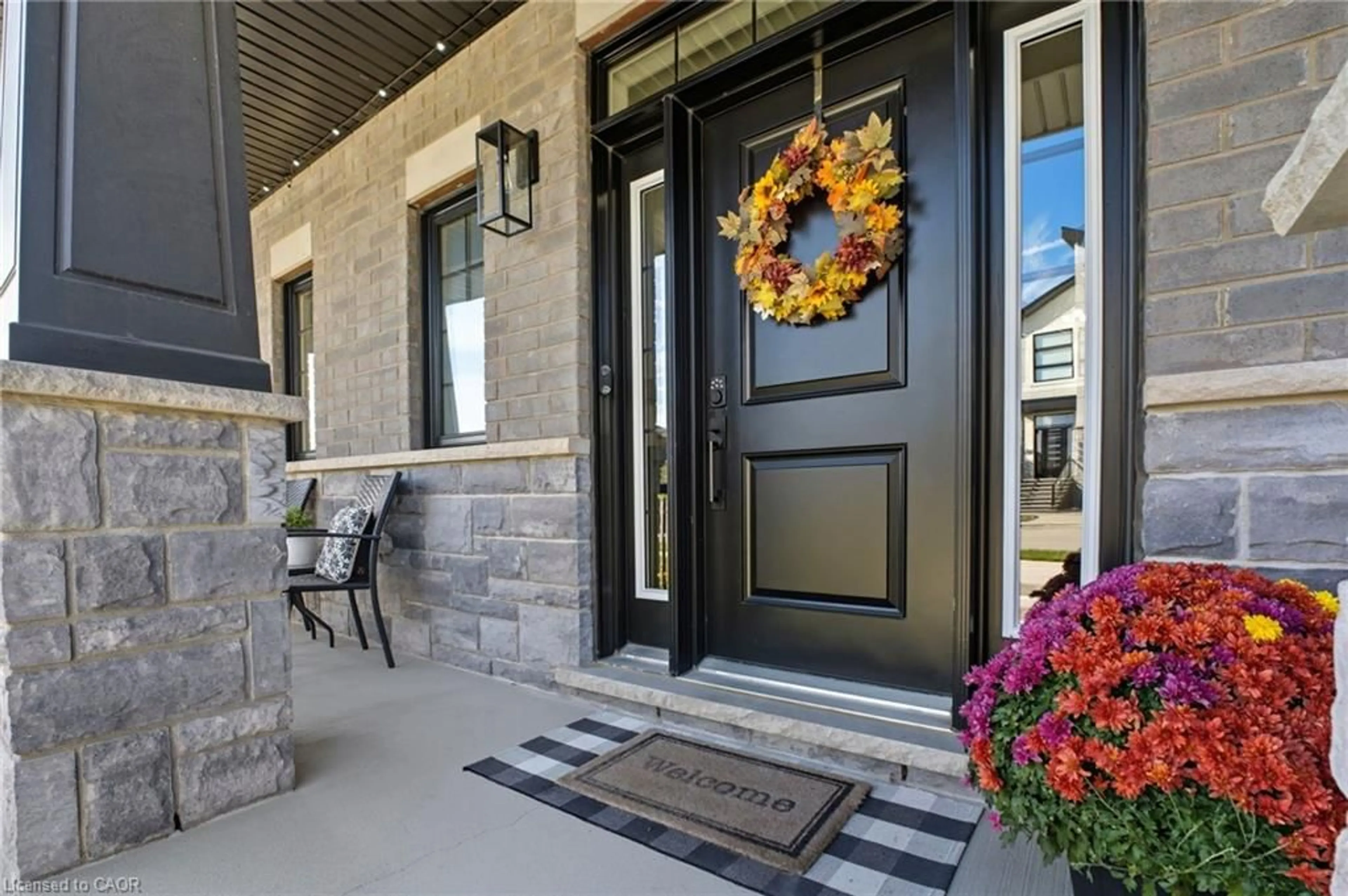 Indoor entryway for 126 Blair Creek Dr, Kitchener Ontario N2P 0C2