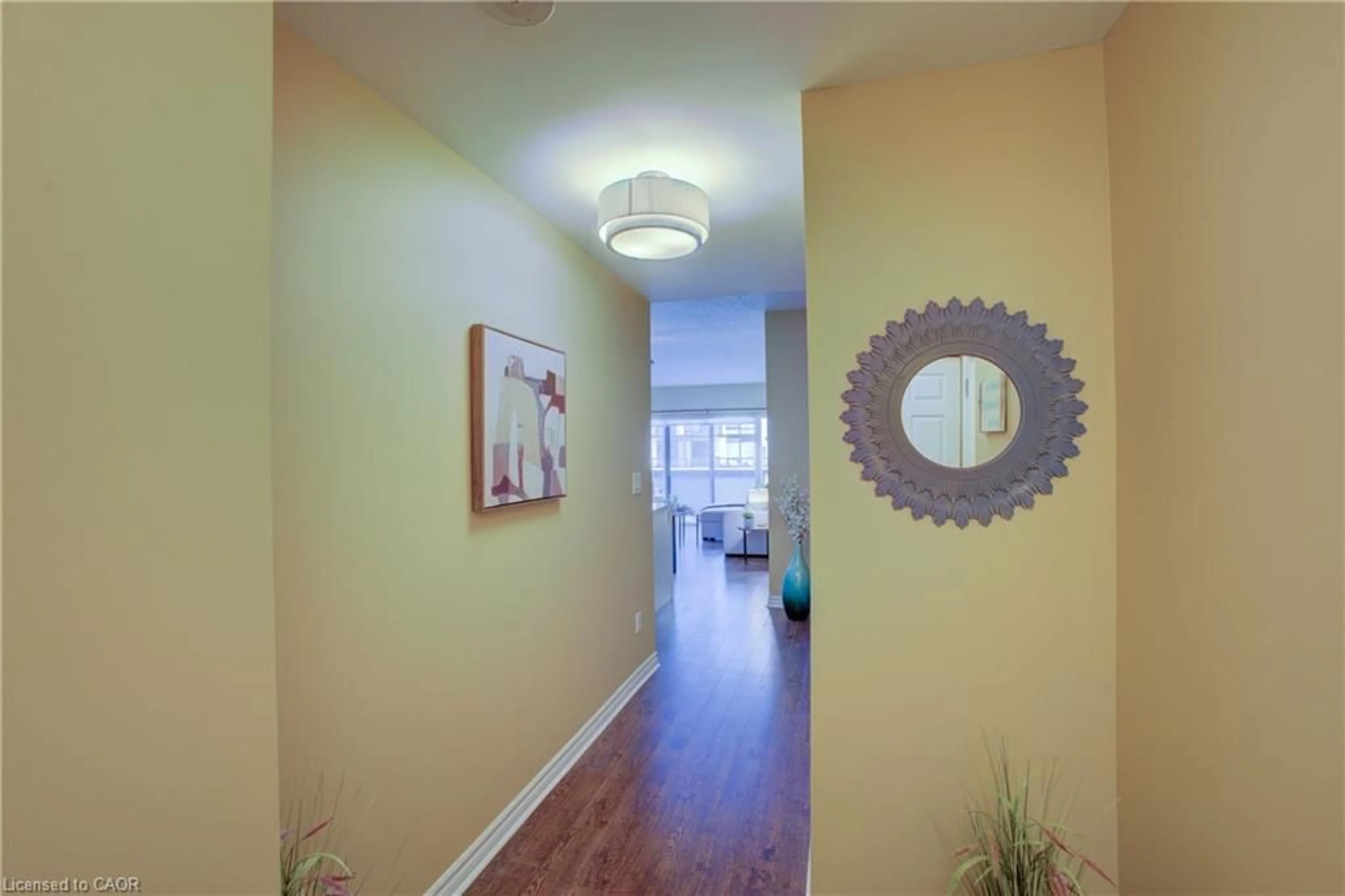 Indoor foyer for 170 Water St #502, Cambridge Ontario N1R 3B6