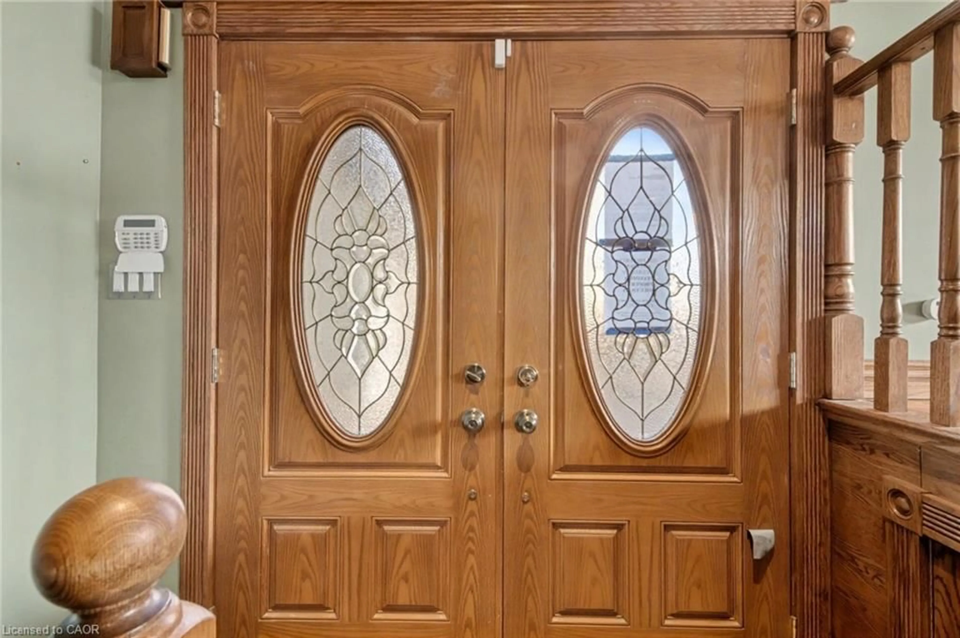 Indoor entryway for 460 Martin Grove Rd, Etobicoke Ontario M9B 4M4