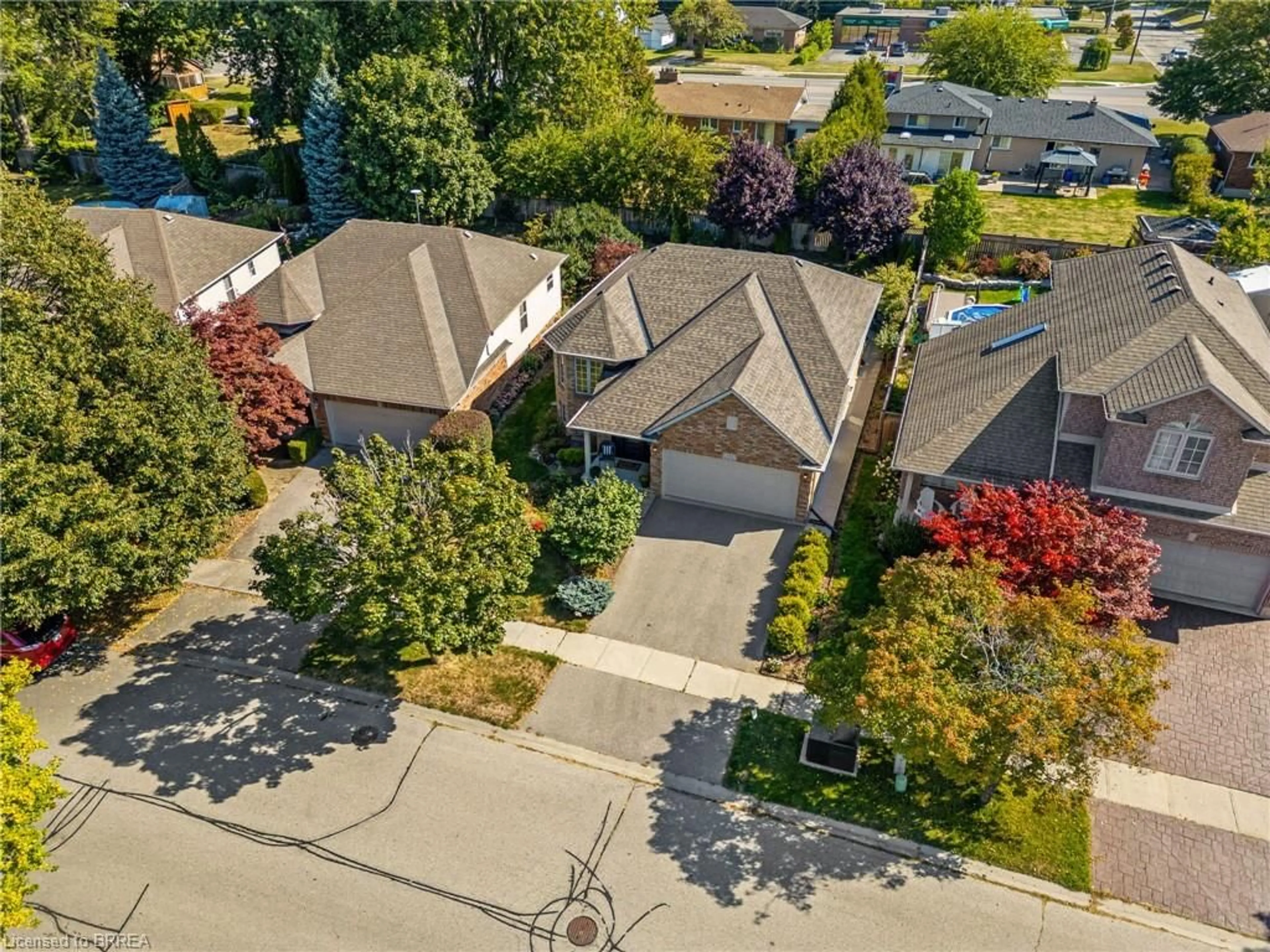 A pic from outside/outdoor area/front of a property/back of a property/a pic from drone, street for 179 Olivetree Rd, Brantford Ontario N3R 7Z4