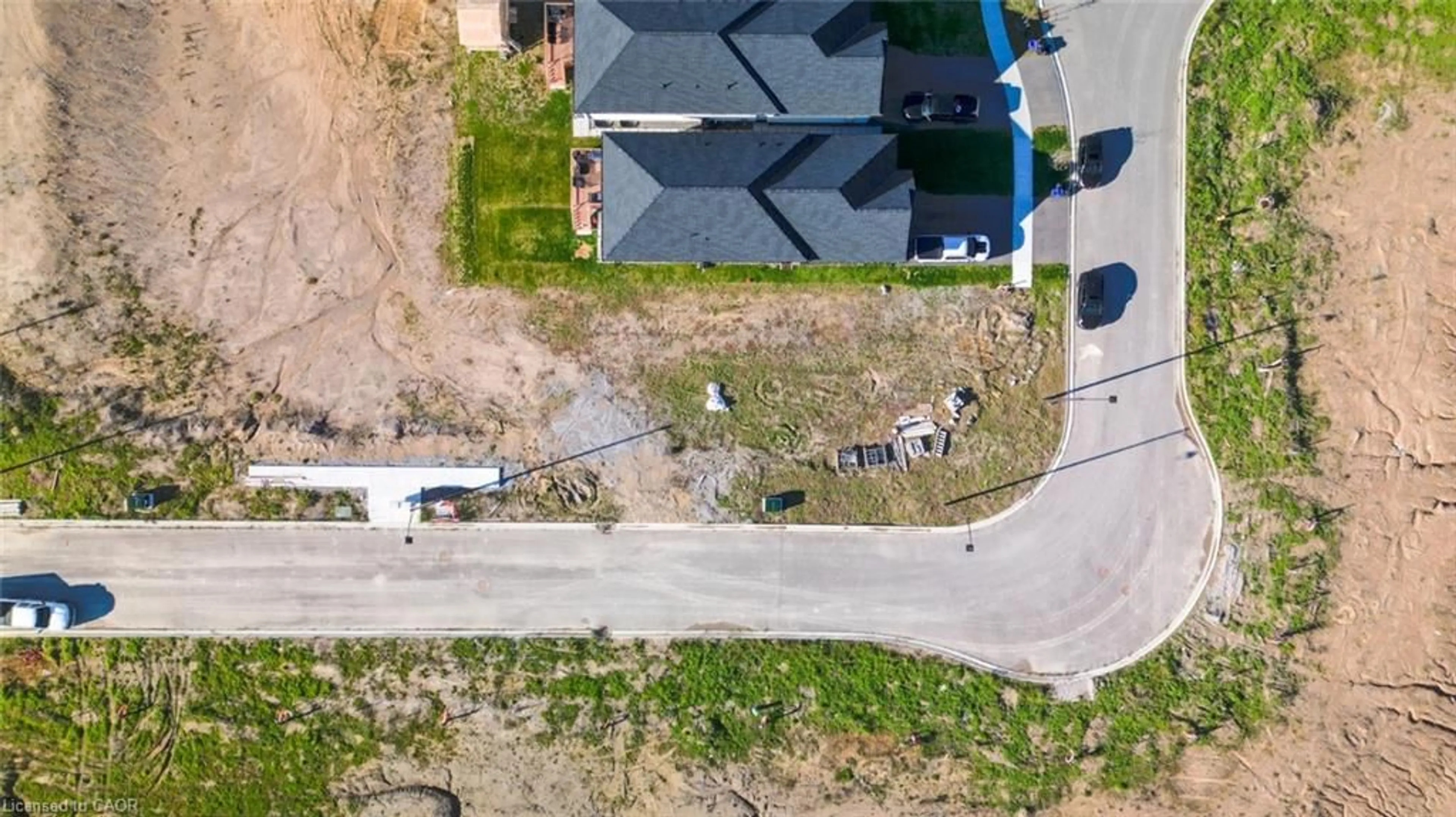 A pic from outside/outdoor area/front of a property/back of a property/a pic from drone, street for 86 Pike Creek Dr, Cayuga Ontario N0E 1E0