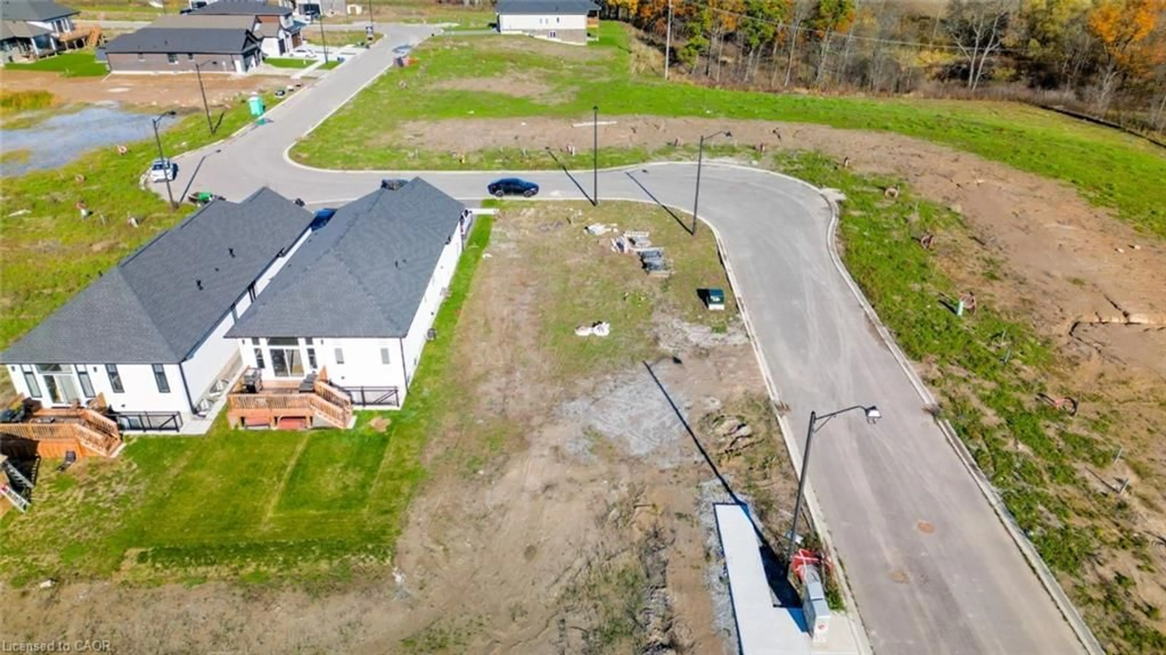 A pic from outside/outdoor area/front of a property/back of a property/a pic from drone, street for 86 Pike Creek Dr, Cayuga Ontario N0E 1E0