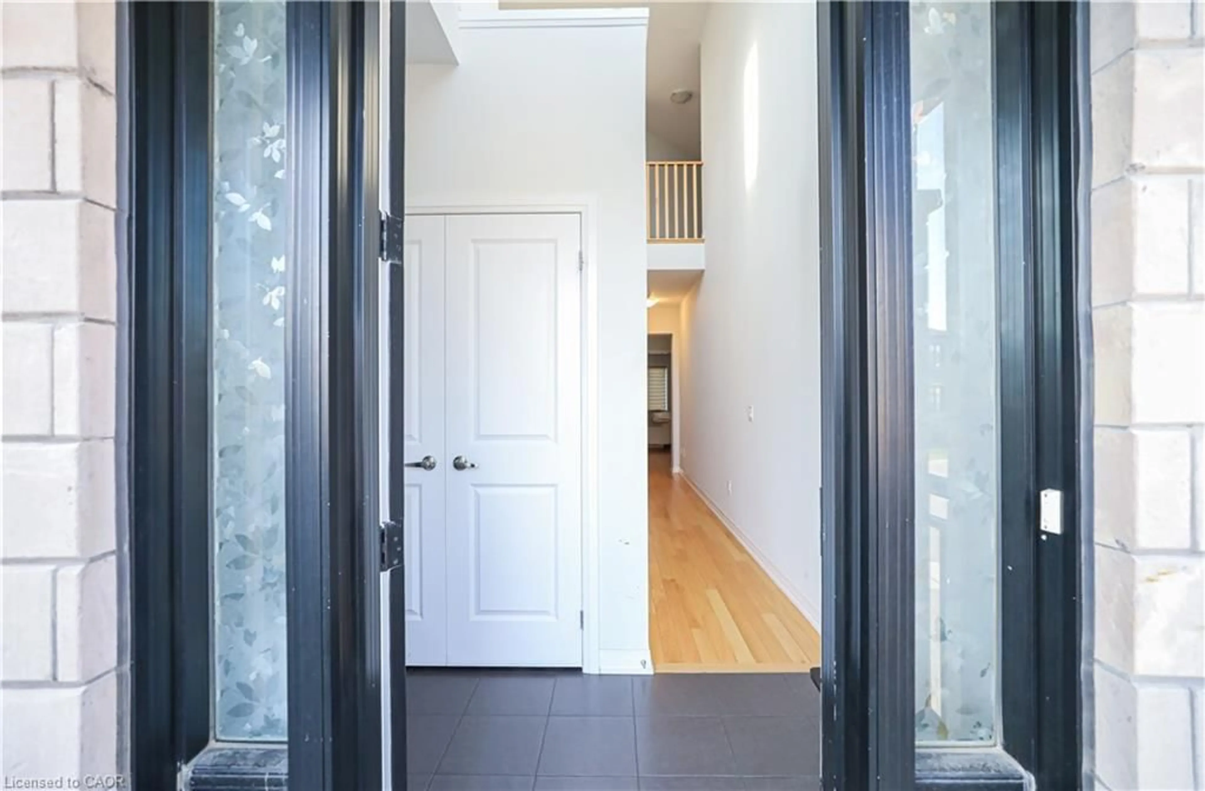 Indoor entryway for 125 Silverwood Cres, Woodstock Ontario N4T 0M5
