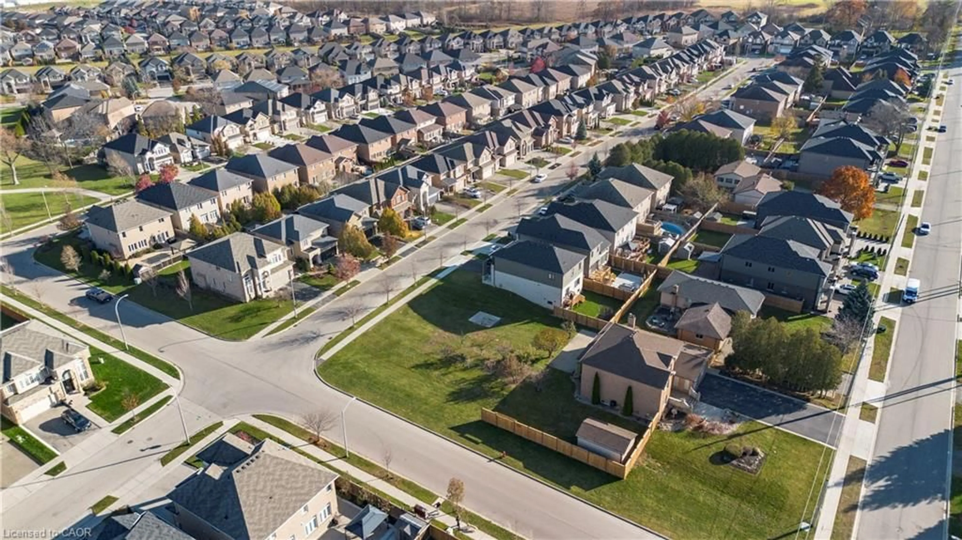 A pic from outside/outdoor area/front of a property/back of a property/a pic from drone, street for LOT2 Chambers Dr, Ancaster Ontario L9G 3K9