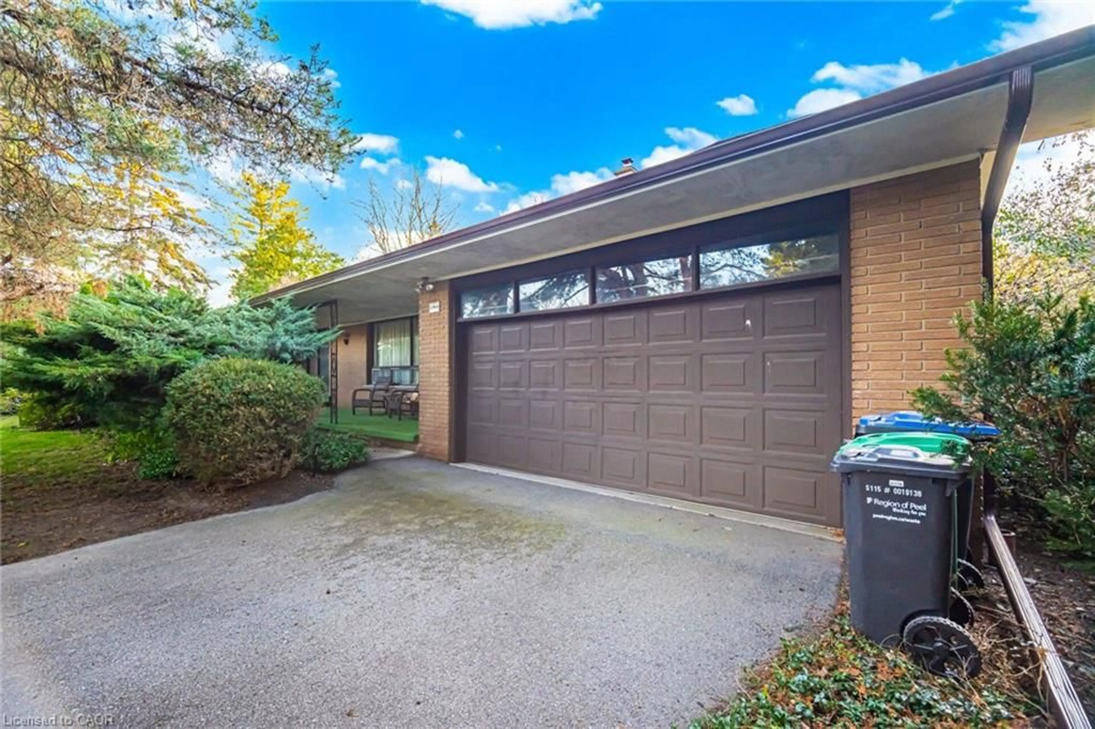 Home with brick exterior material, street for 2264 Courrier Lane, Mississauga Ontario L5C 1V2
