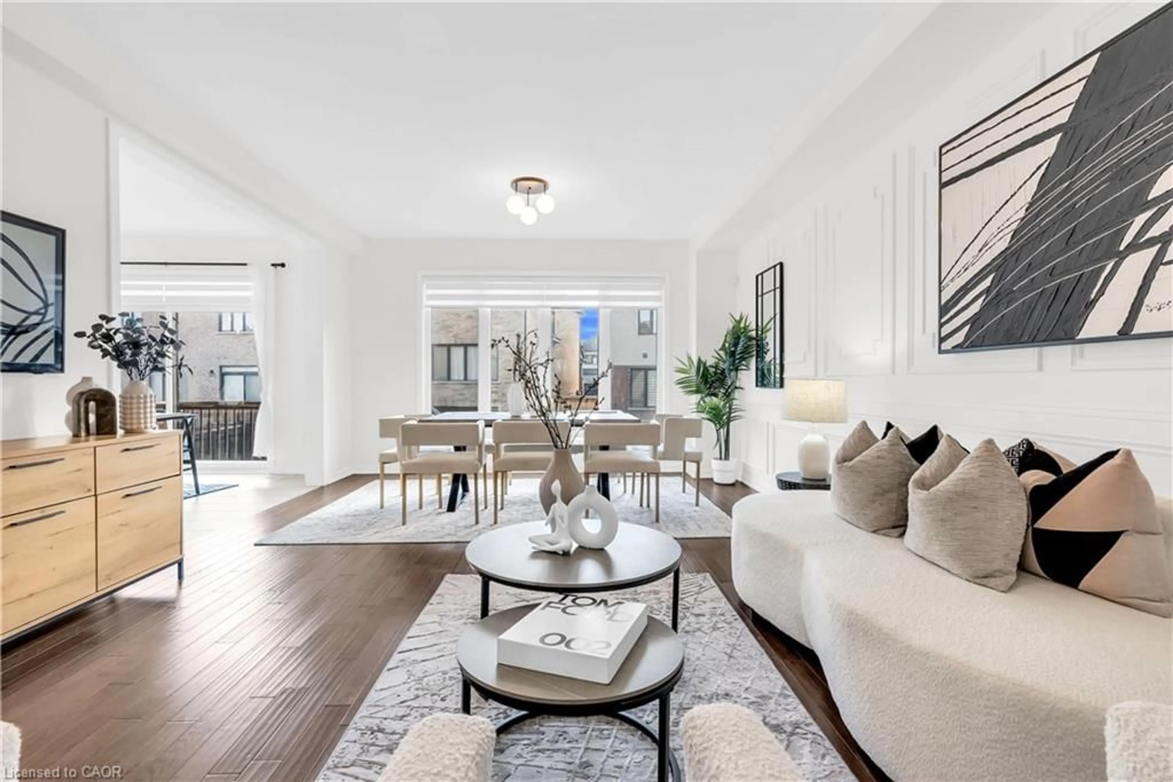 Living room with furniture, unknown for 35 Bedrock Dr, Stoney Creek Ontario L8J 0K6