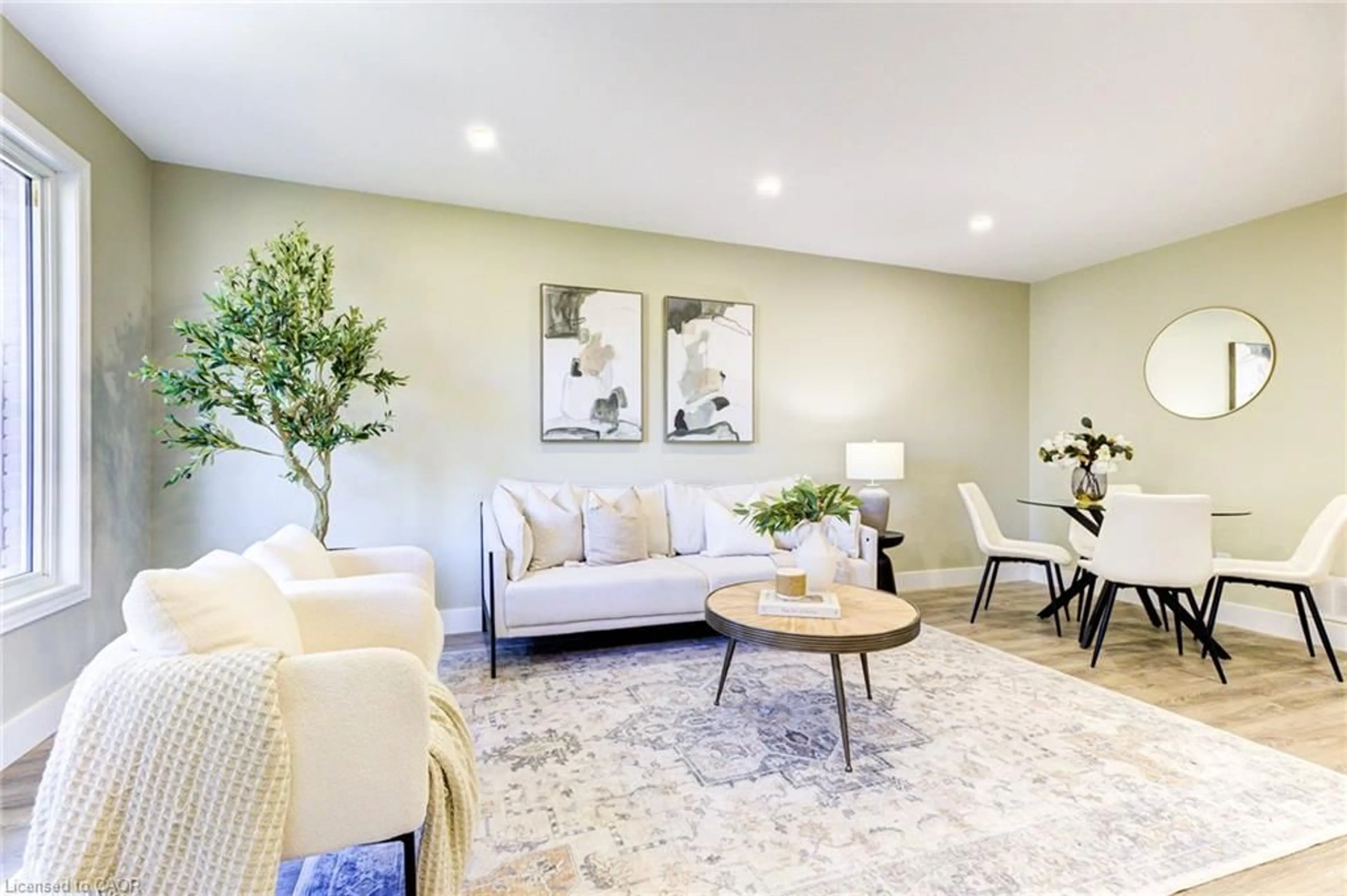 Living room with furniture, unknown for 235 Sunset Blvd, Cambridge Ontario N1S 4M4