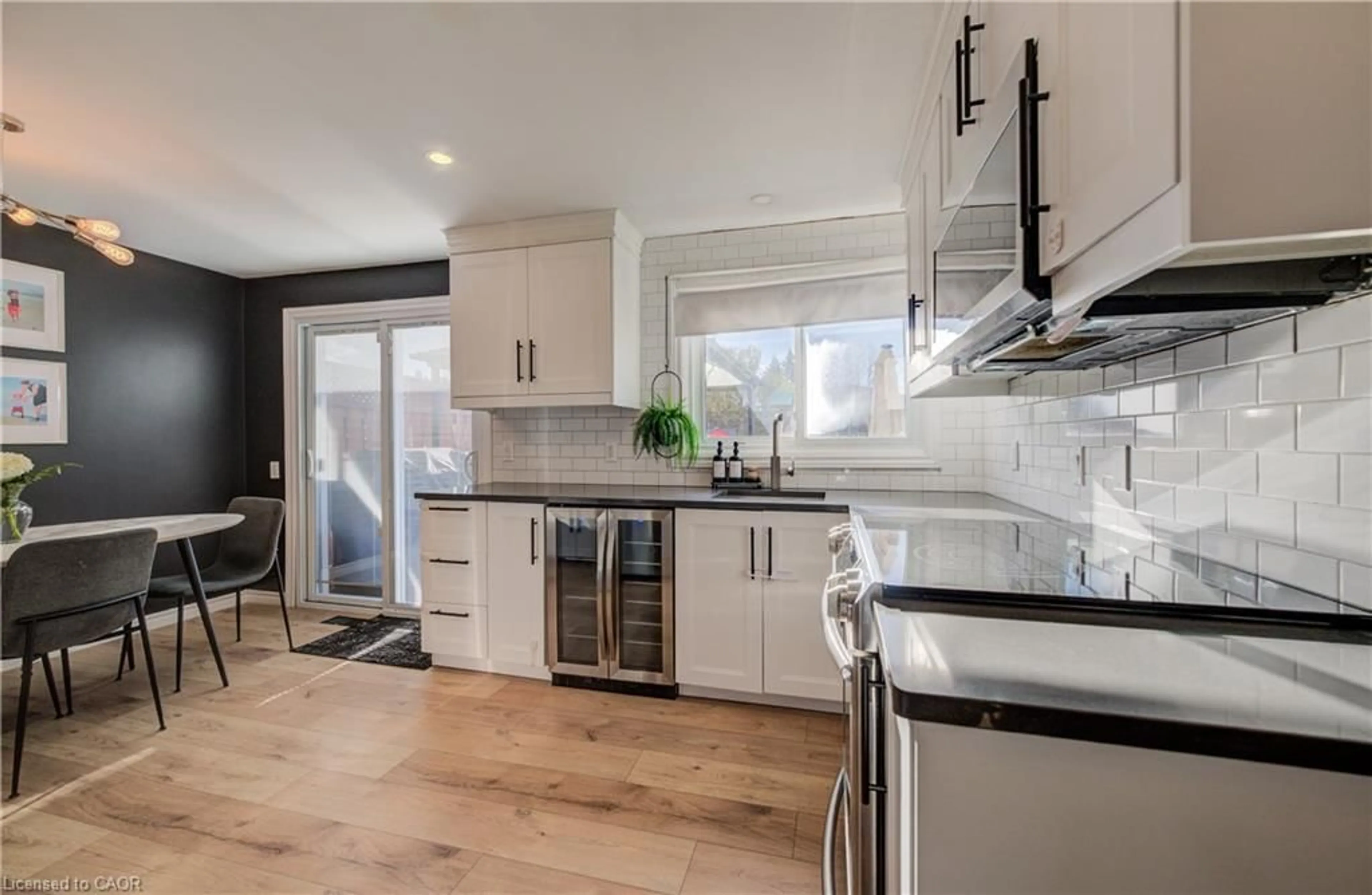 Open concept kitchen, unknown for 1012 Vanier Ave #A, Woodstock Ontario N4S 4K4
