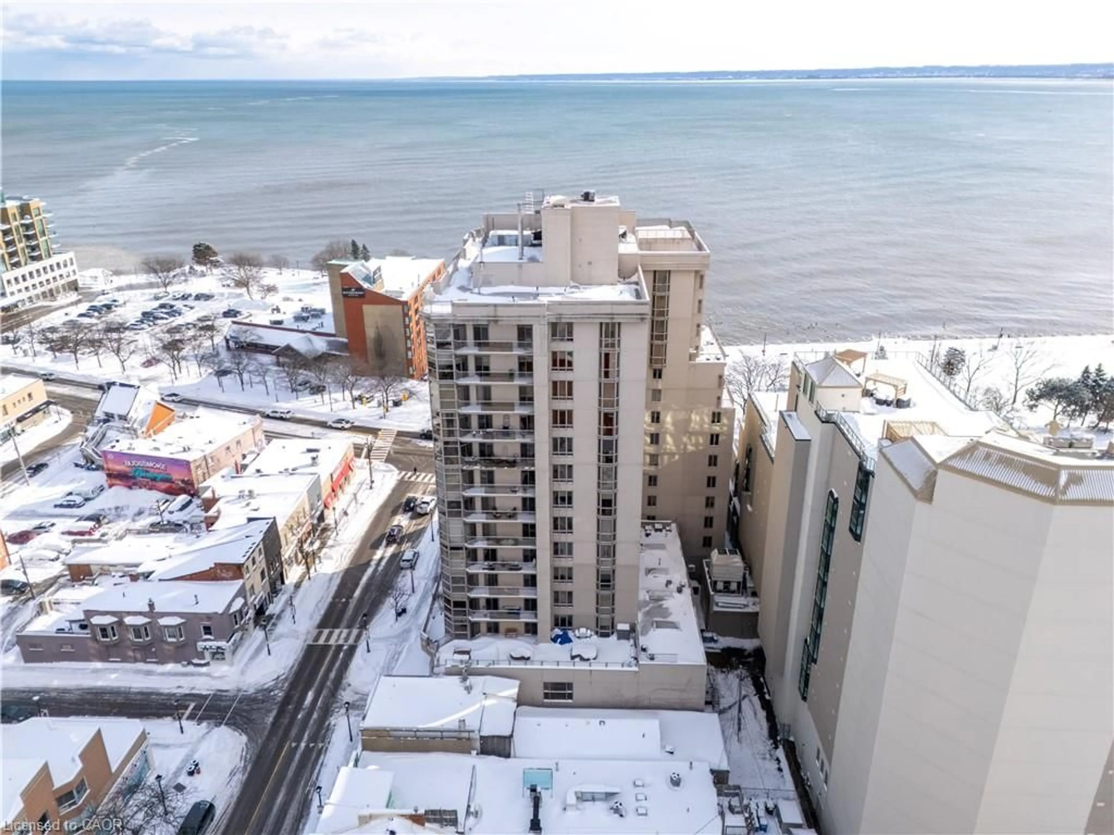A pic from outside/outdoor area/front of a property/back of a property/a pic from drone, city buildings view from balcony for 1477 Lakeshore Rd #904, Burlington Ontario L7S 1B5