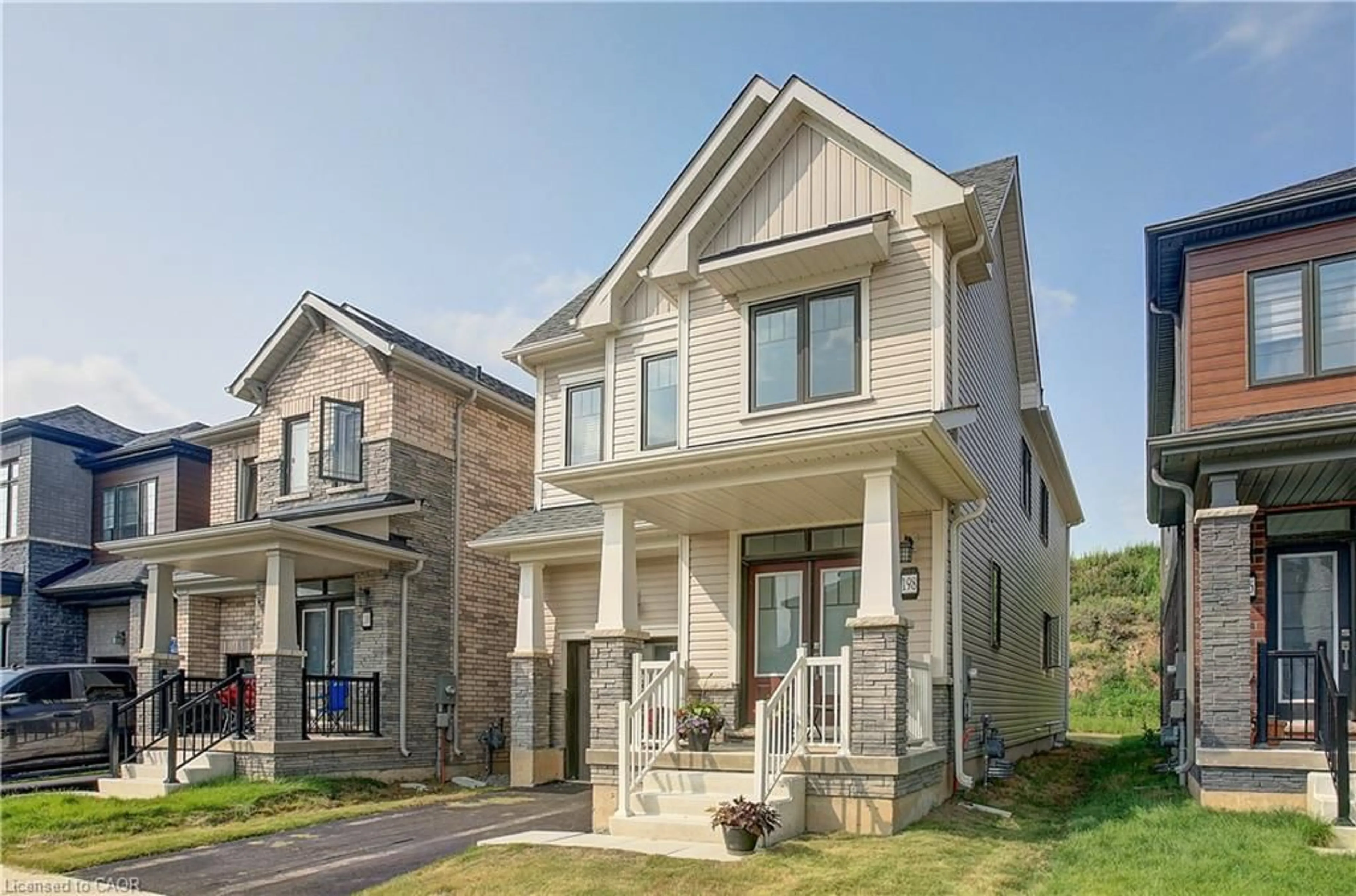 Home with brick exterior material, street for 198 Wilmot Rd, Brantford Ontario N3T 0W7